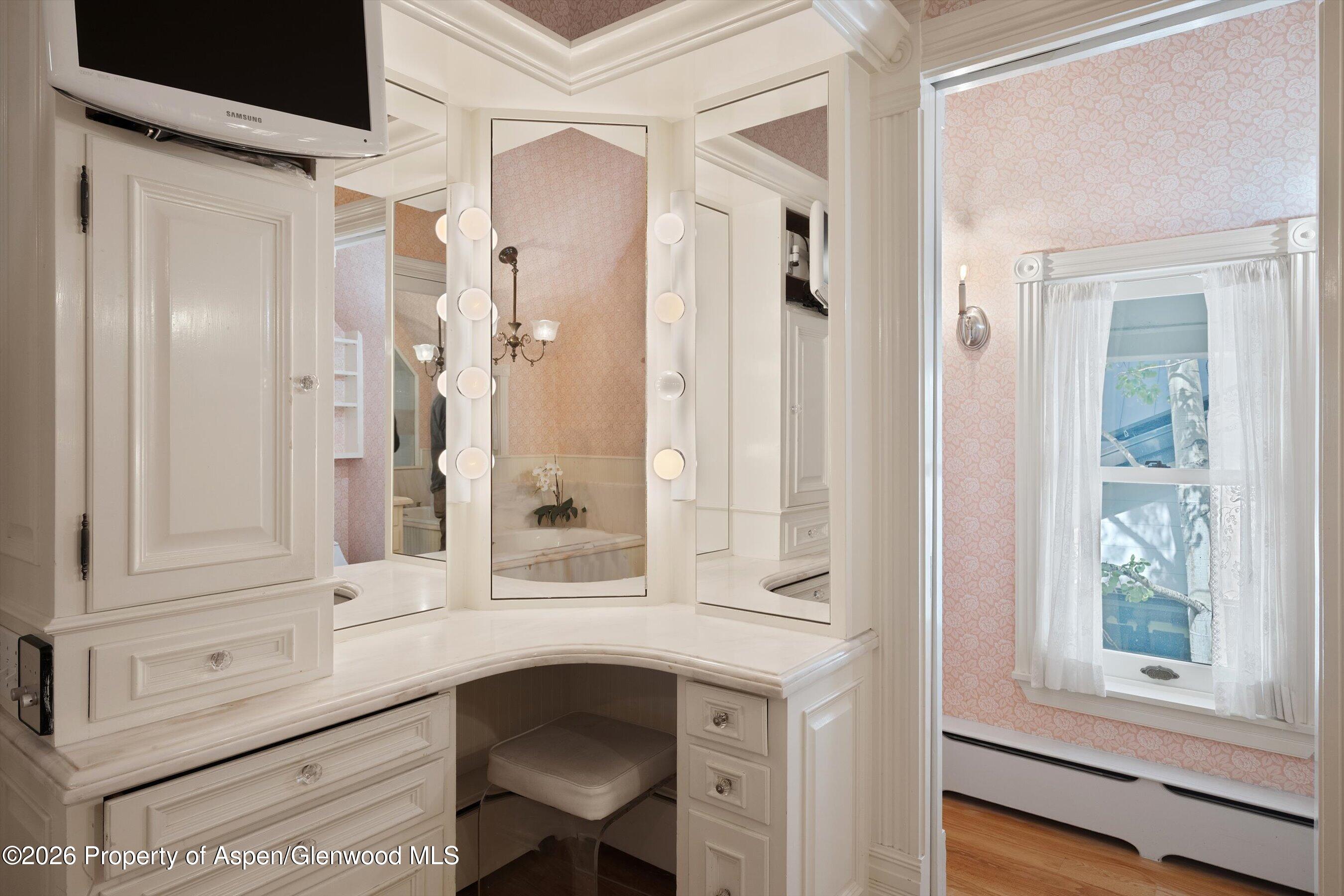 715 W Smuggler Street Aspen CO 81611