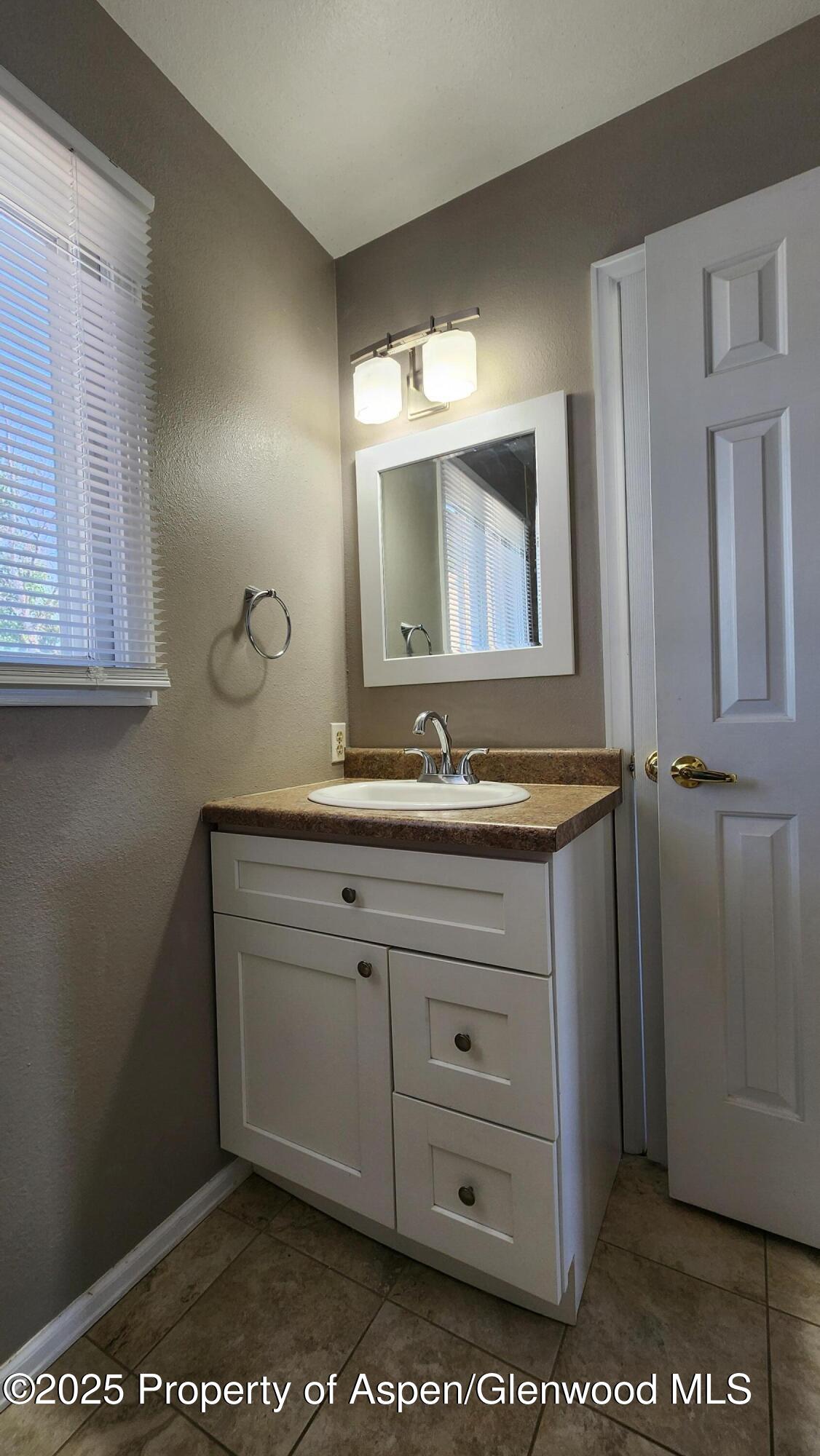 3863 W 6th Craig CO 81625