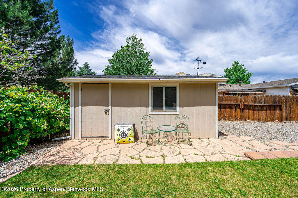 36 Little Phoenix Way Parachute CO 81635