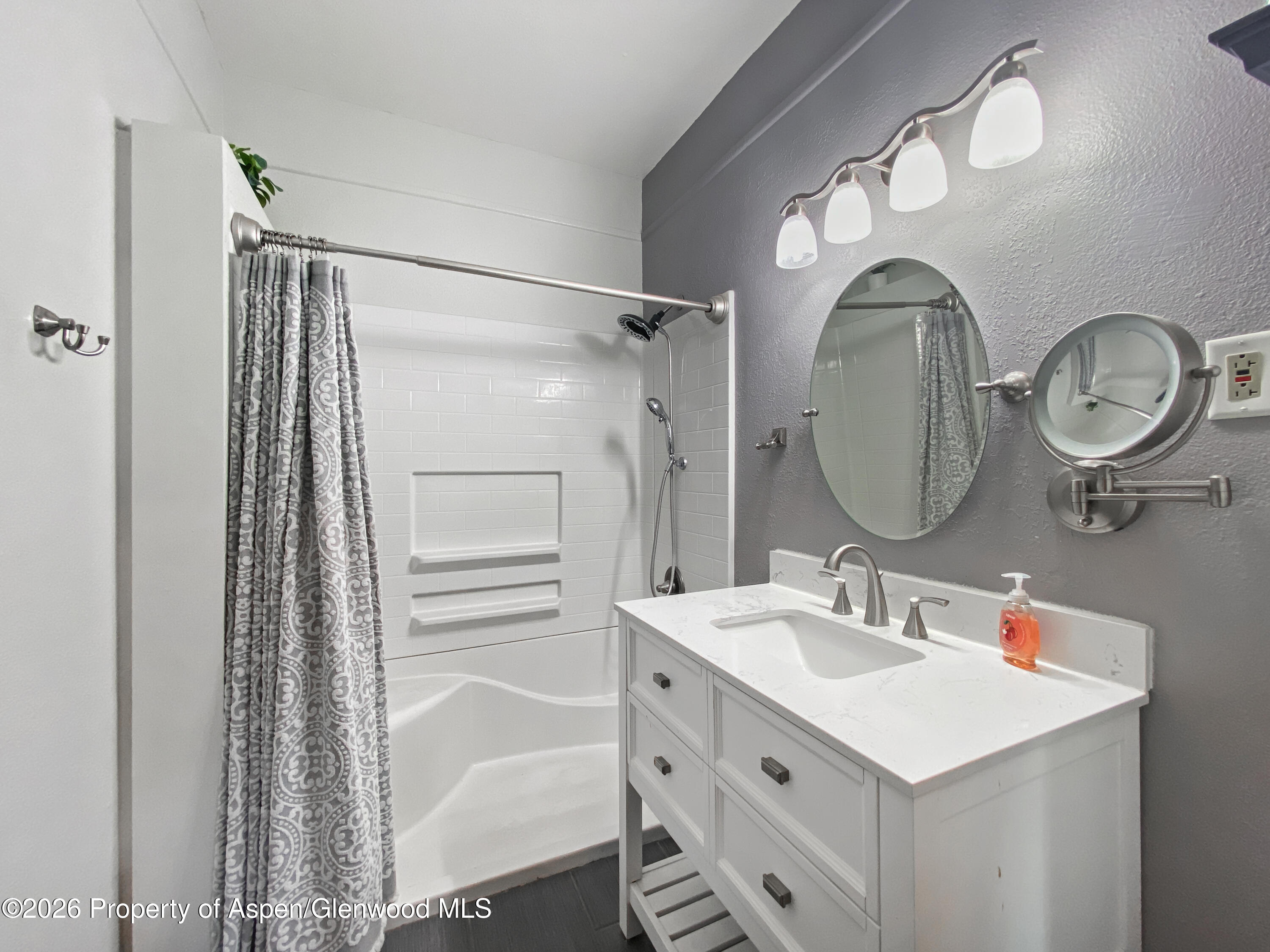 925 Cleveland Street Meeker CO 81641