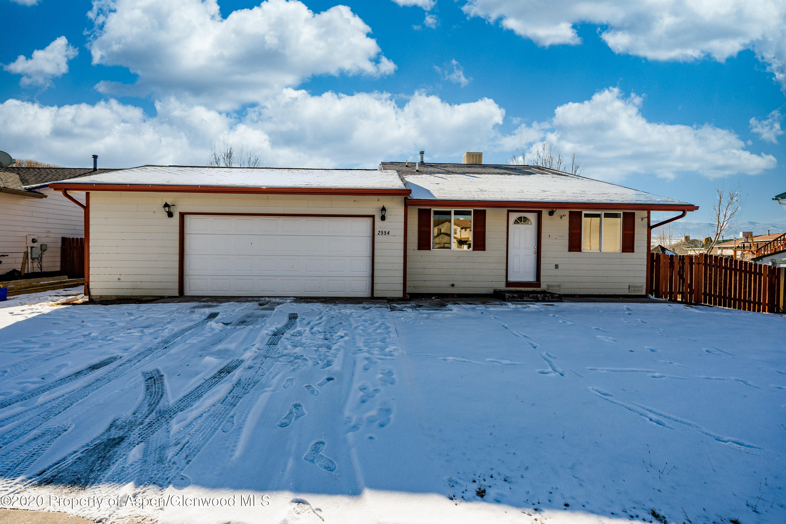 2554 Meadow Circle Rifle CO 81650