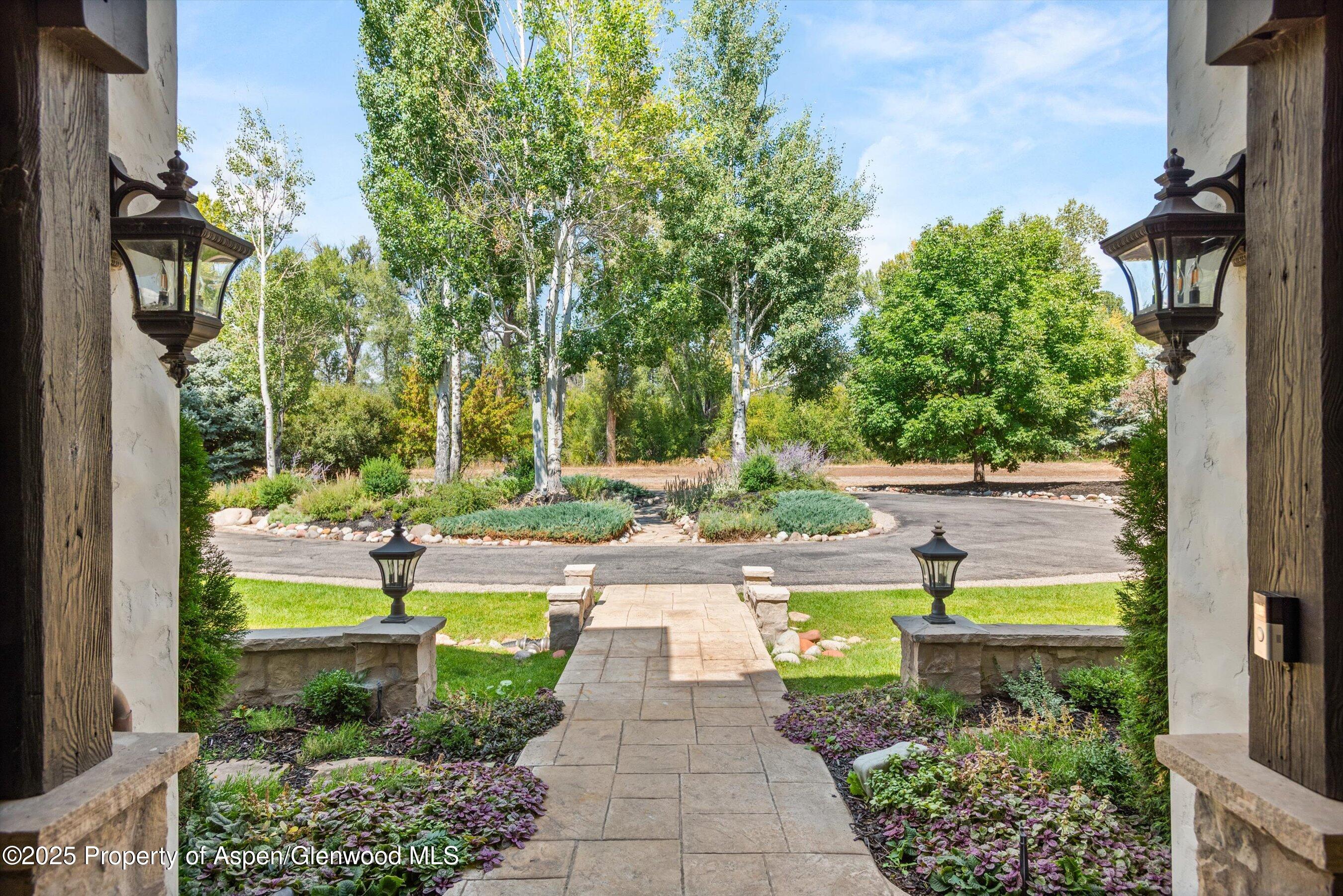 16 Street Finnbar Farm Road Carbondale CO 81623