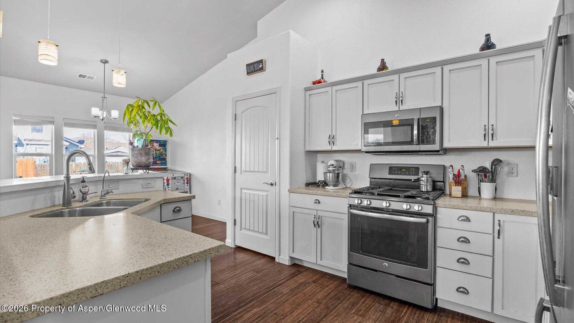 1226 E 17th Street Rifle CO 81650