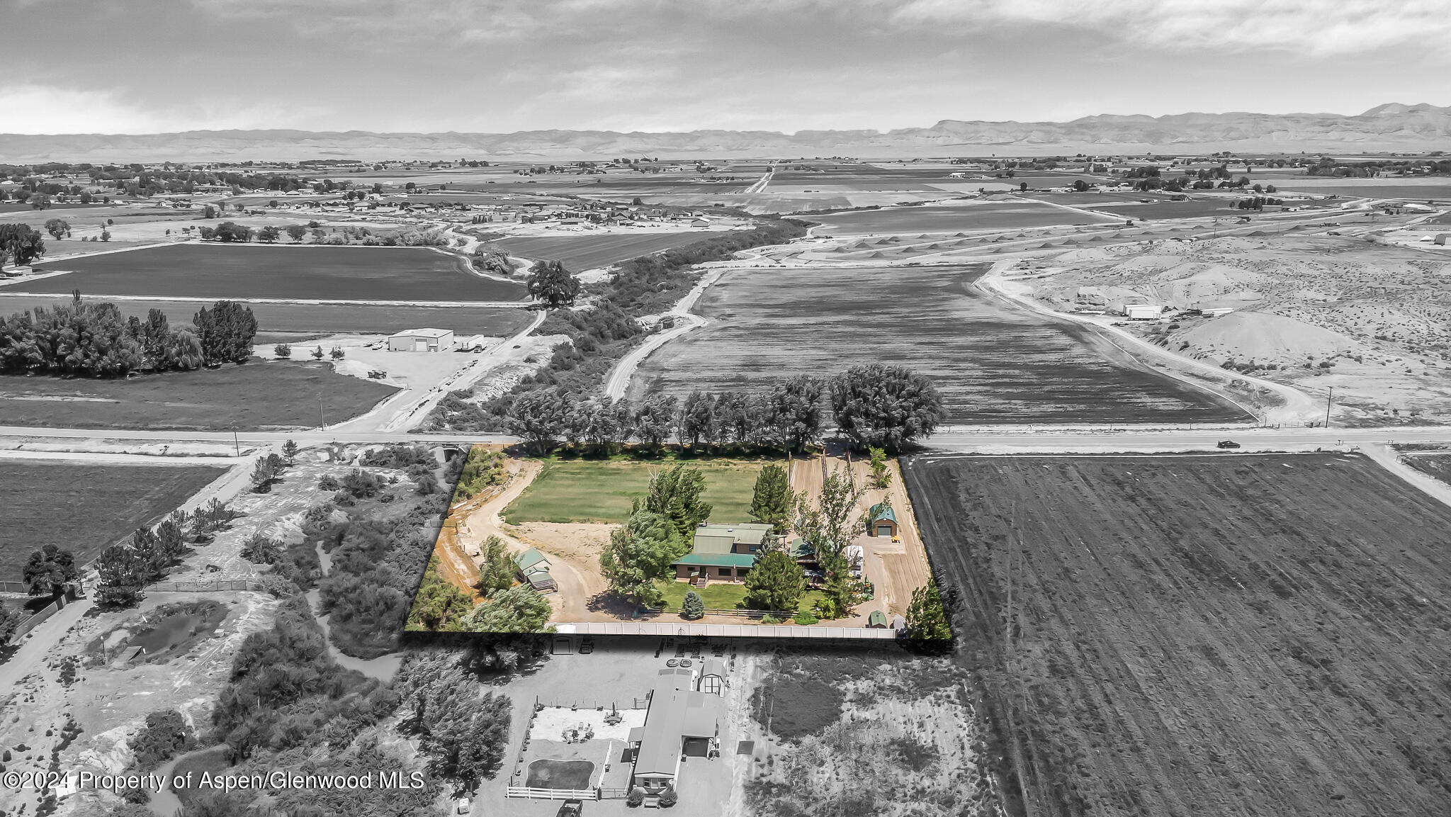 1355 N Road Loma CO 81524