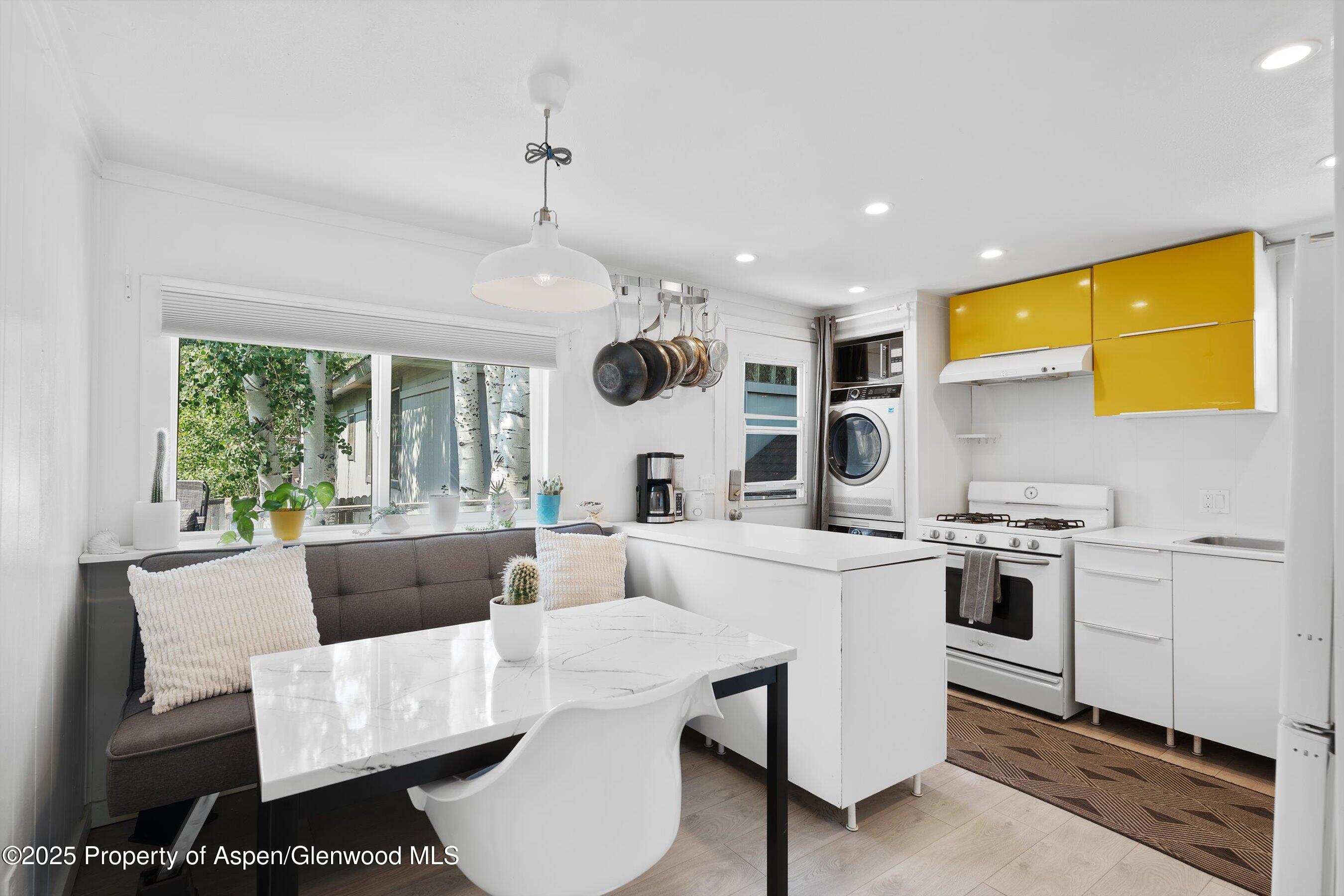 Aspen CO, 306 Oak Lane