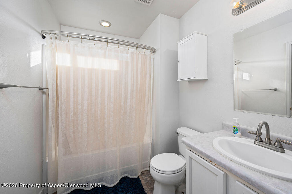 2275 Meadow Circle Rifle CO 81650