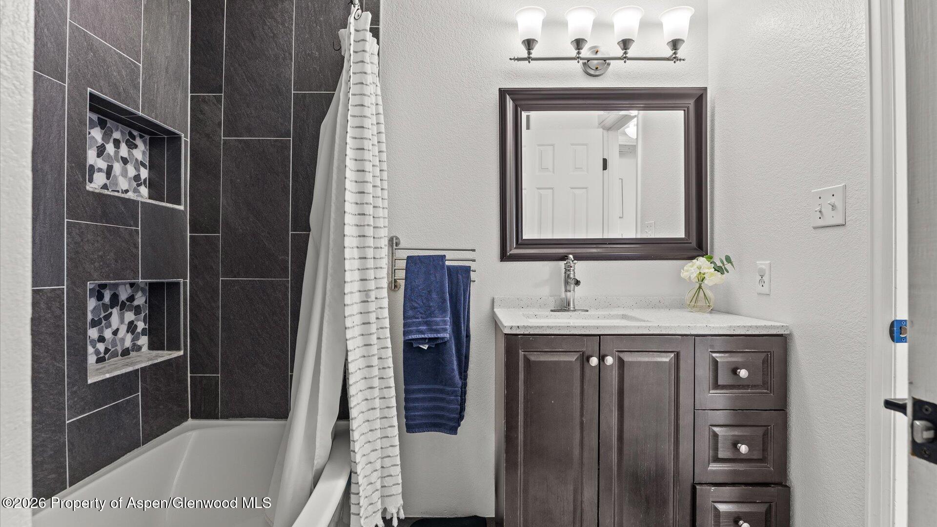 1557 E 12th Street Rifle CO 81650