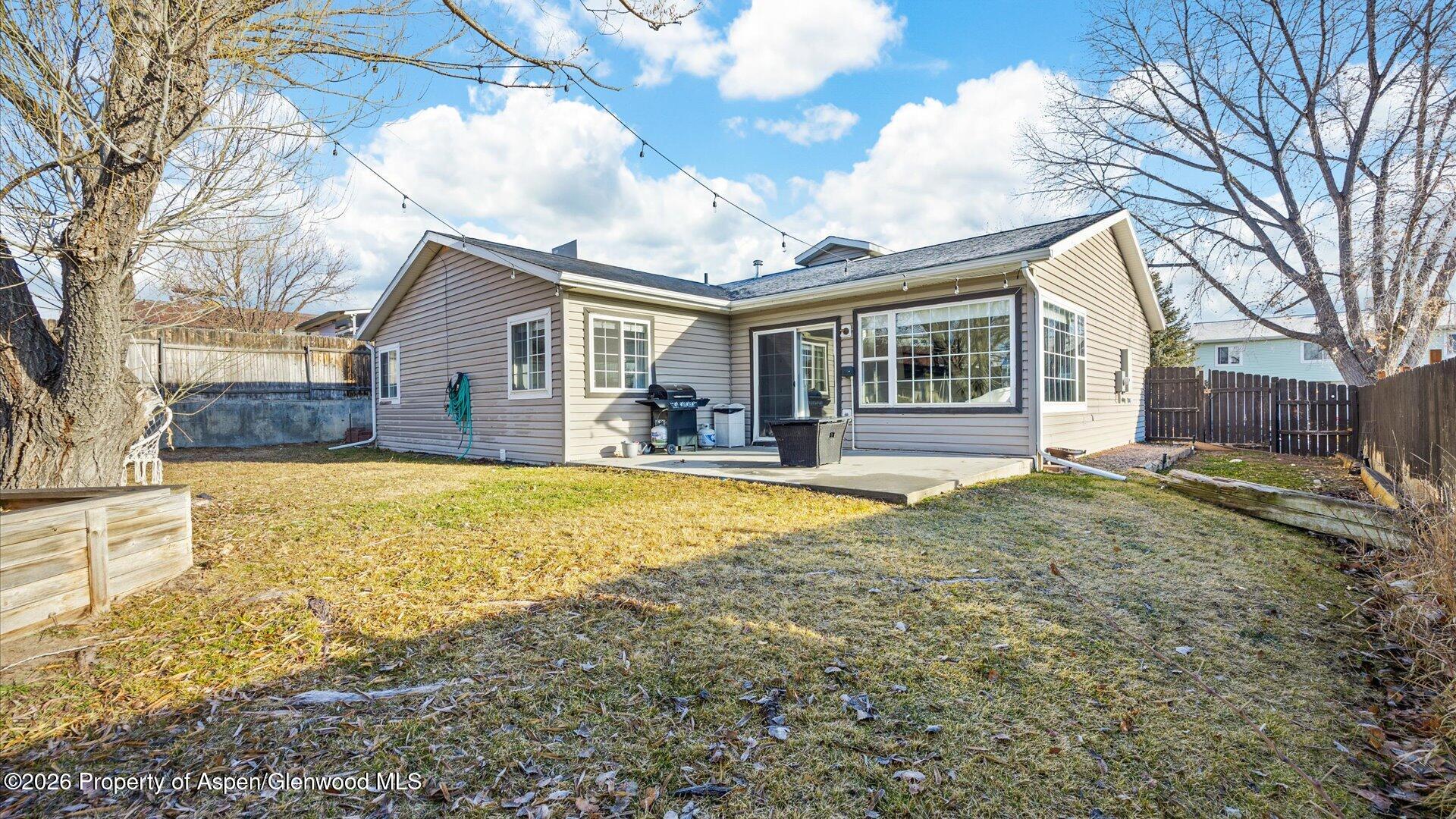 1557 E 12th Street Rifle CO 81650