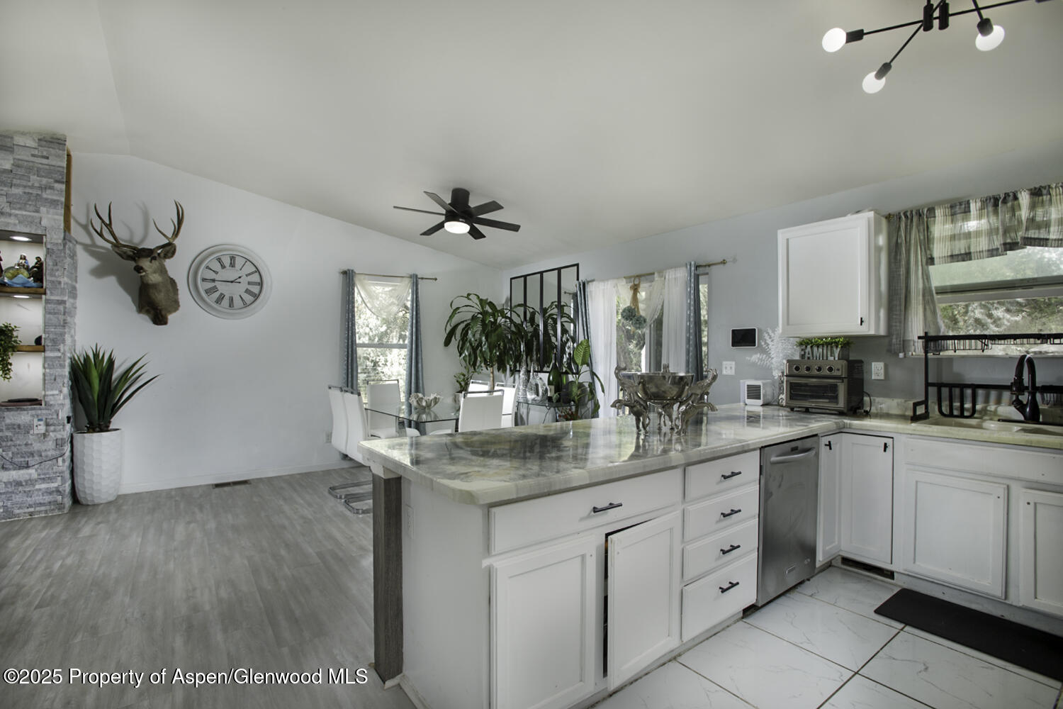 2633 Shawnee Court Rifle CO 81650