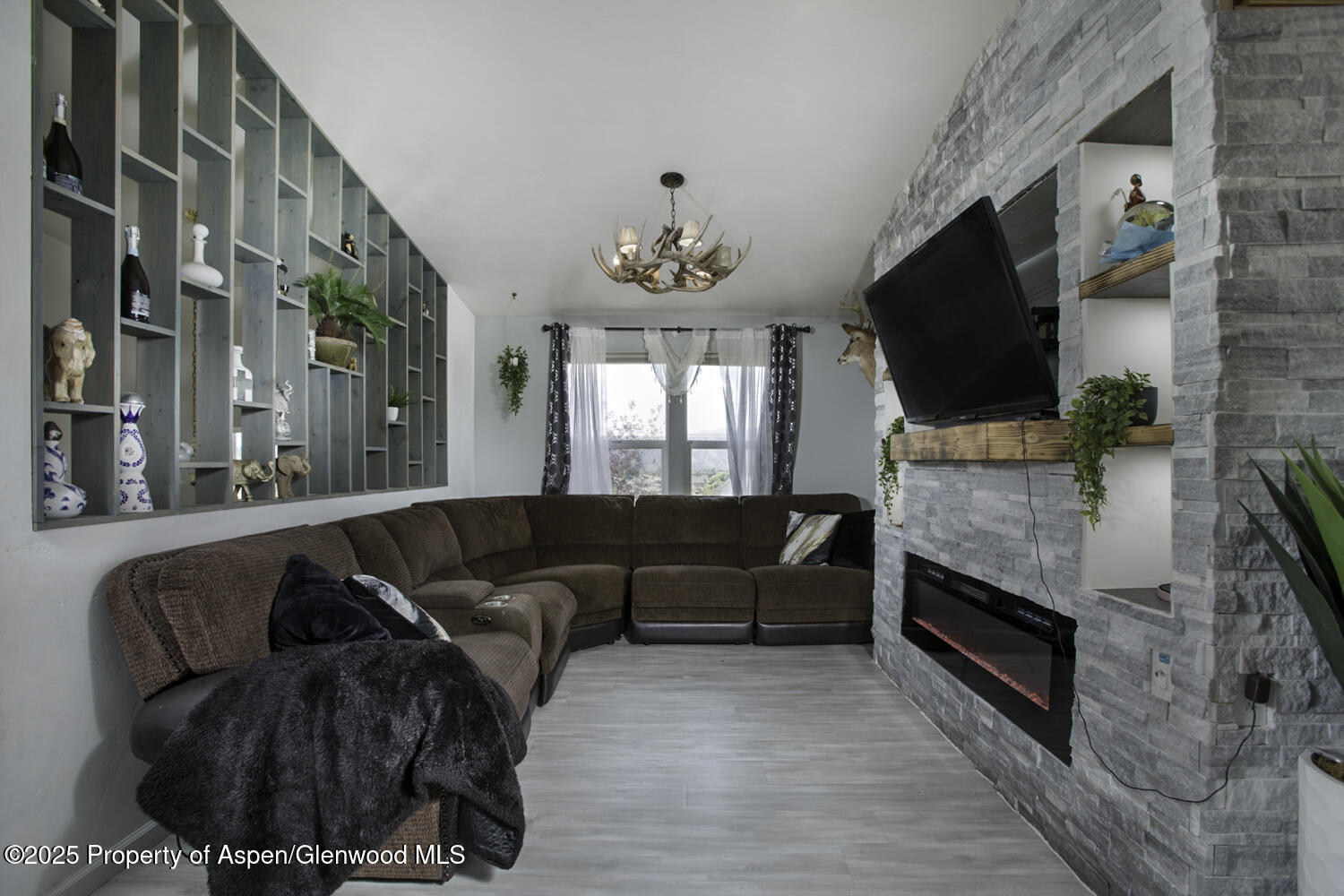 2633 Shawnee Court Rifle CO 81650