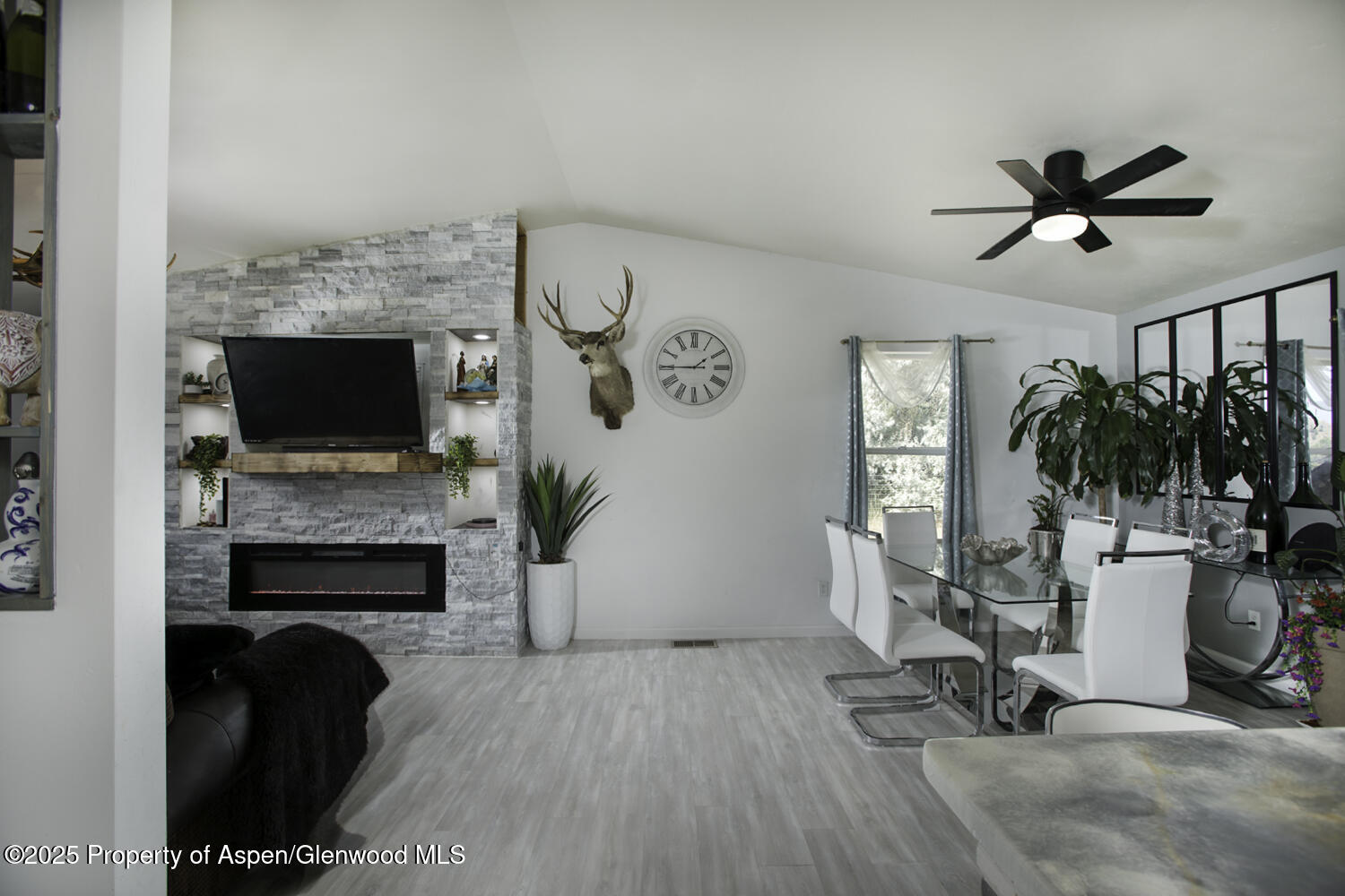 2633 Shawnee Court Rifle CO 81650