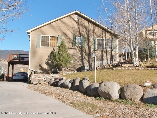 607 E 1st Street New Castle CO 81647