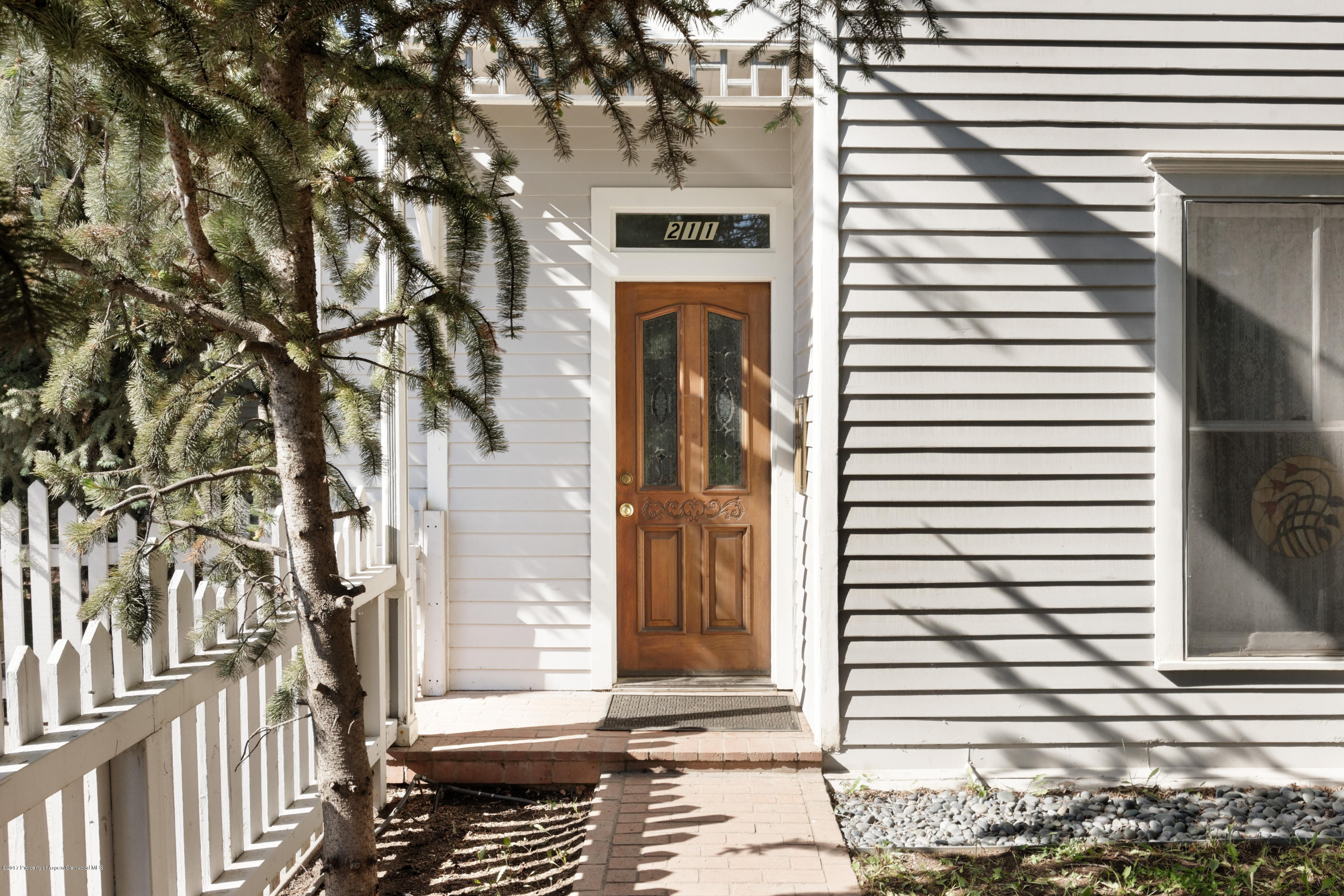 211 W Main Street Aspen CO 81611