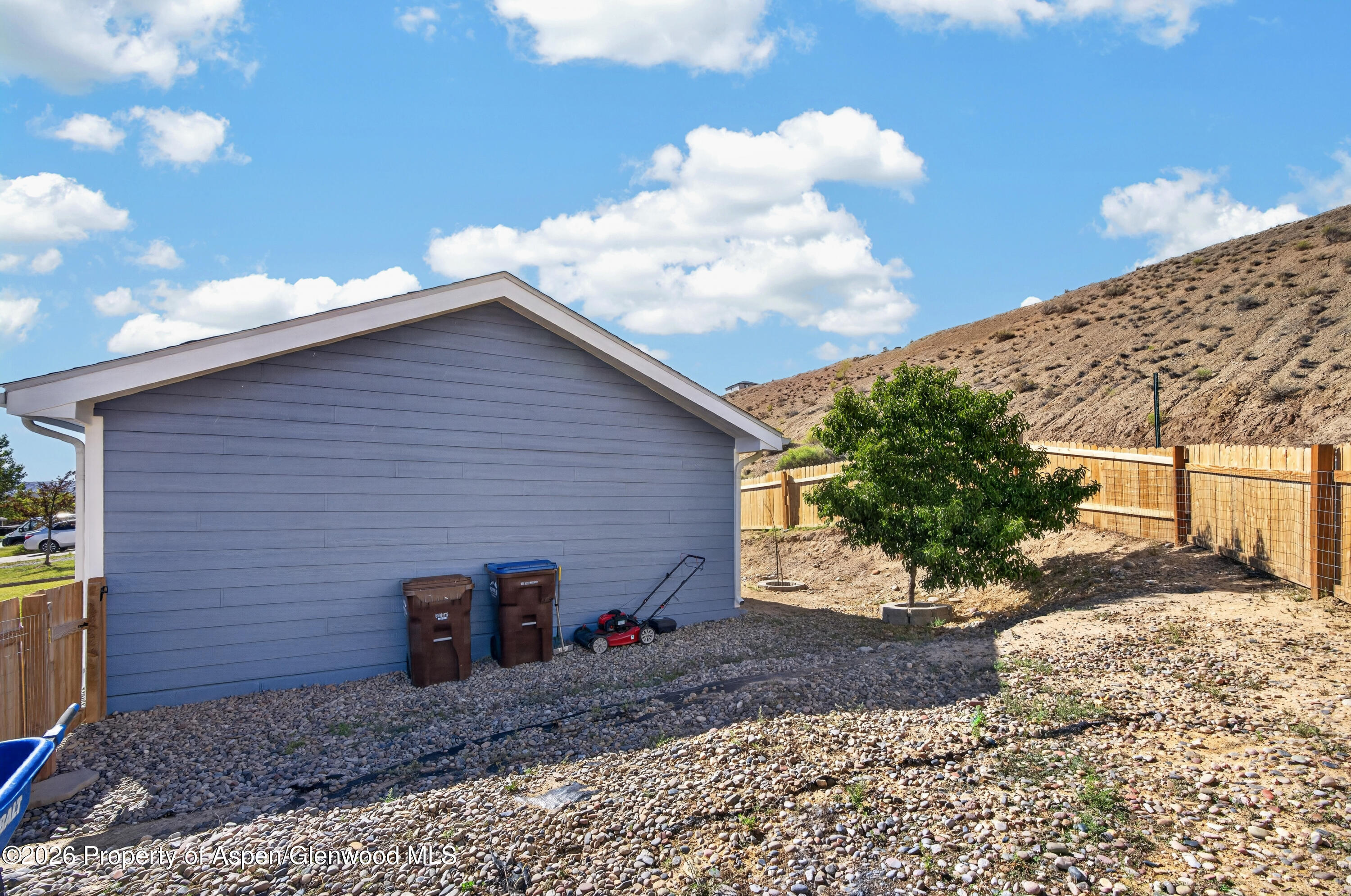 2432 Pioneer Way Rifle CO 81650