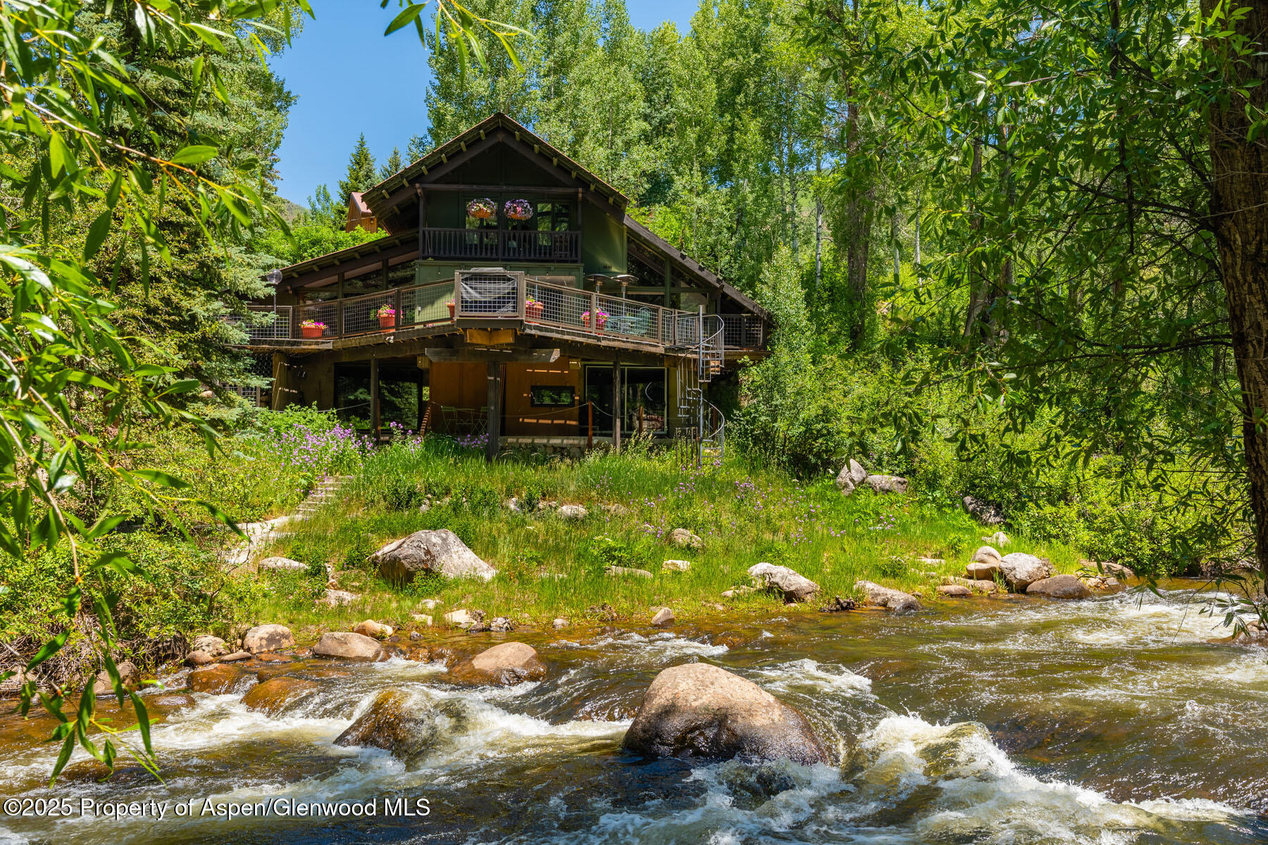 Aspen CO, 979 Queen Street