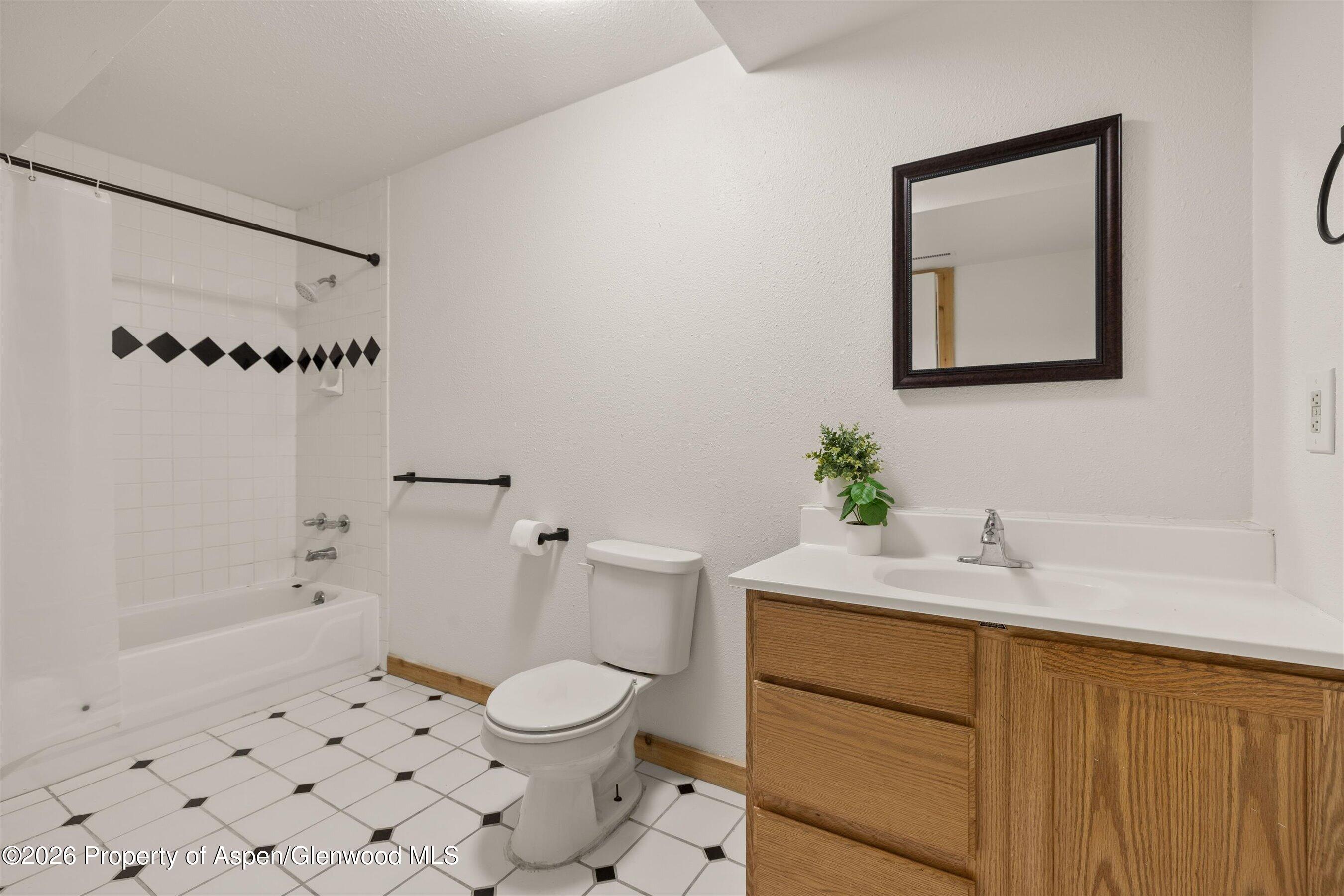 1064 Park West Glenwood Springs CO 81601