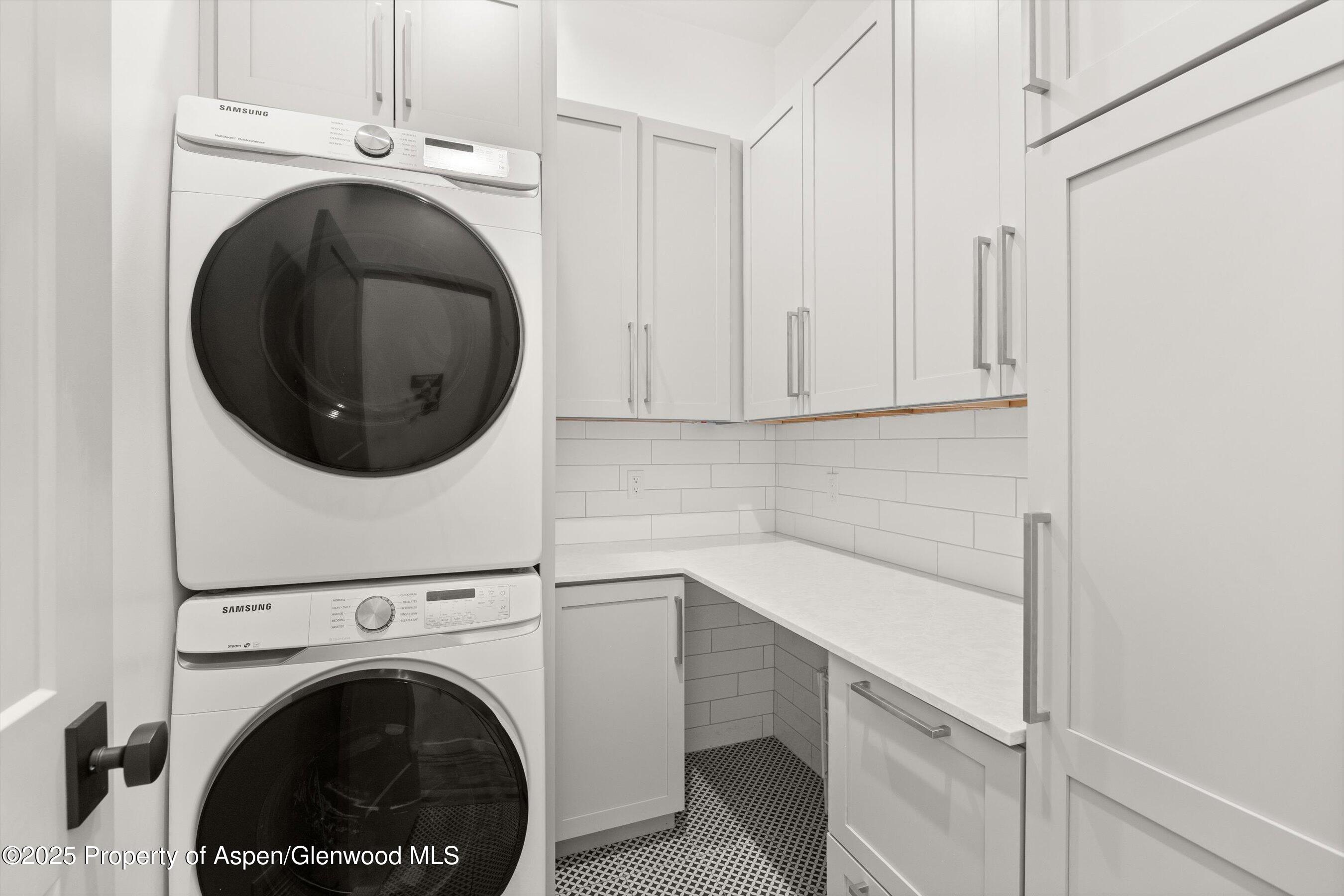 373 & 375 Apple Drive Basalt CO 81621