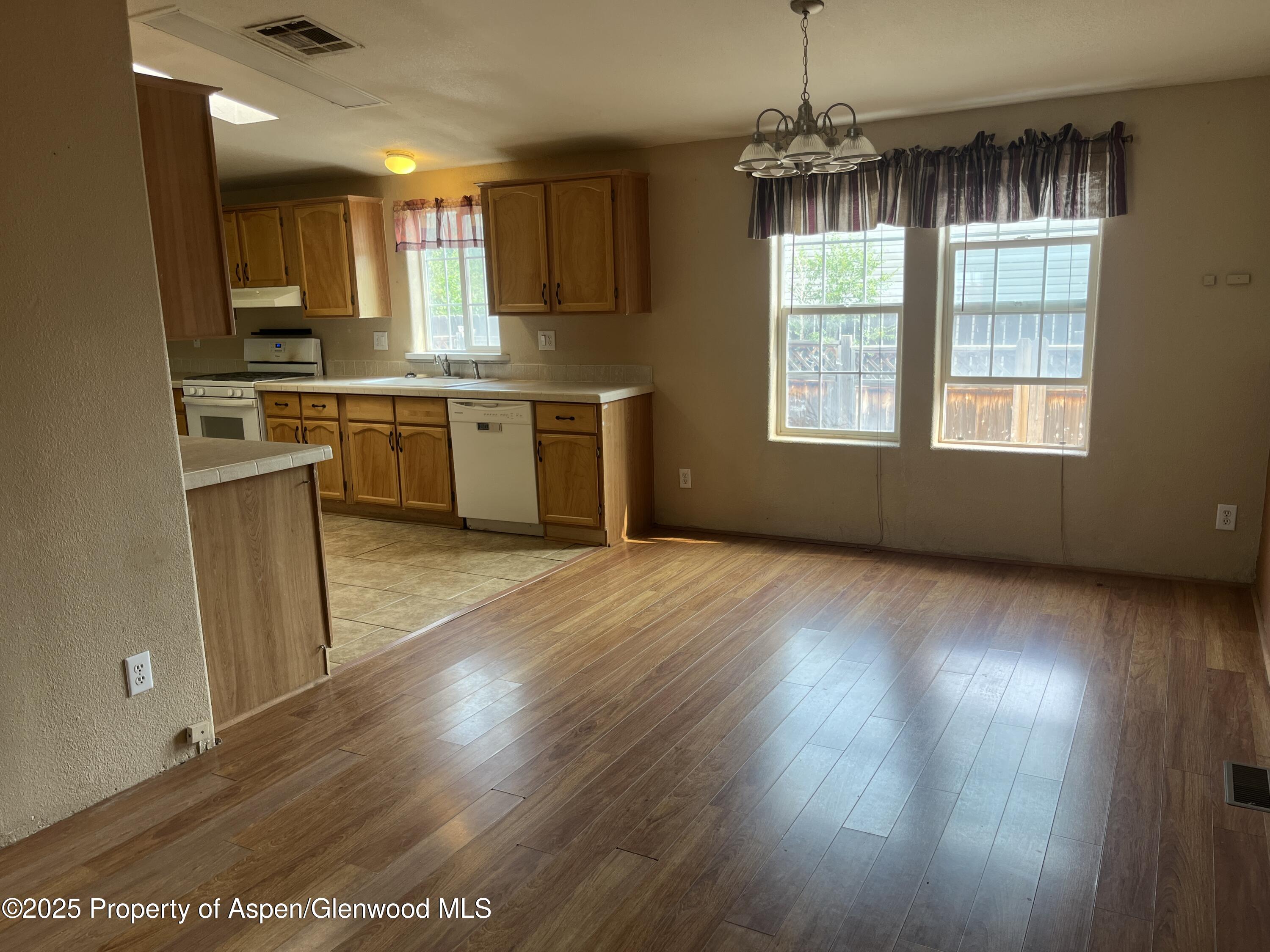 341 Evans Avenue Parachute CO 81635