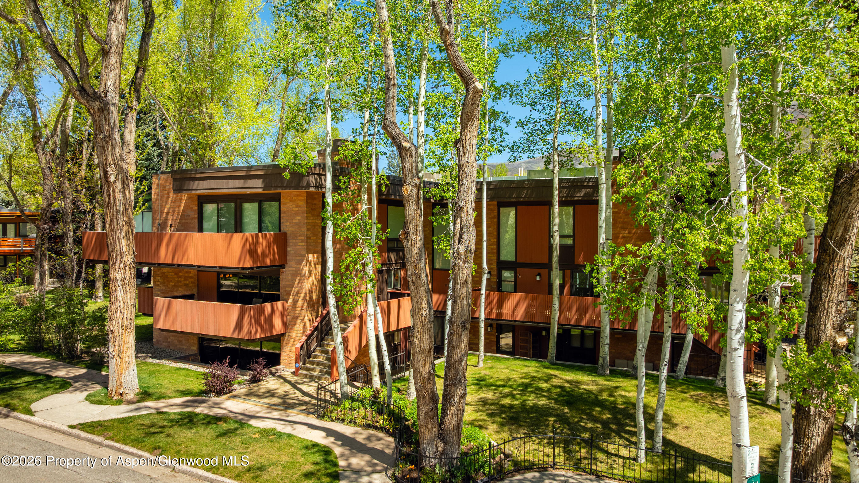 400 W Hopkins Avenue Aspen CO 81611