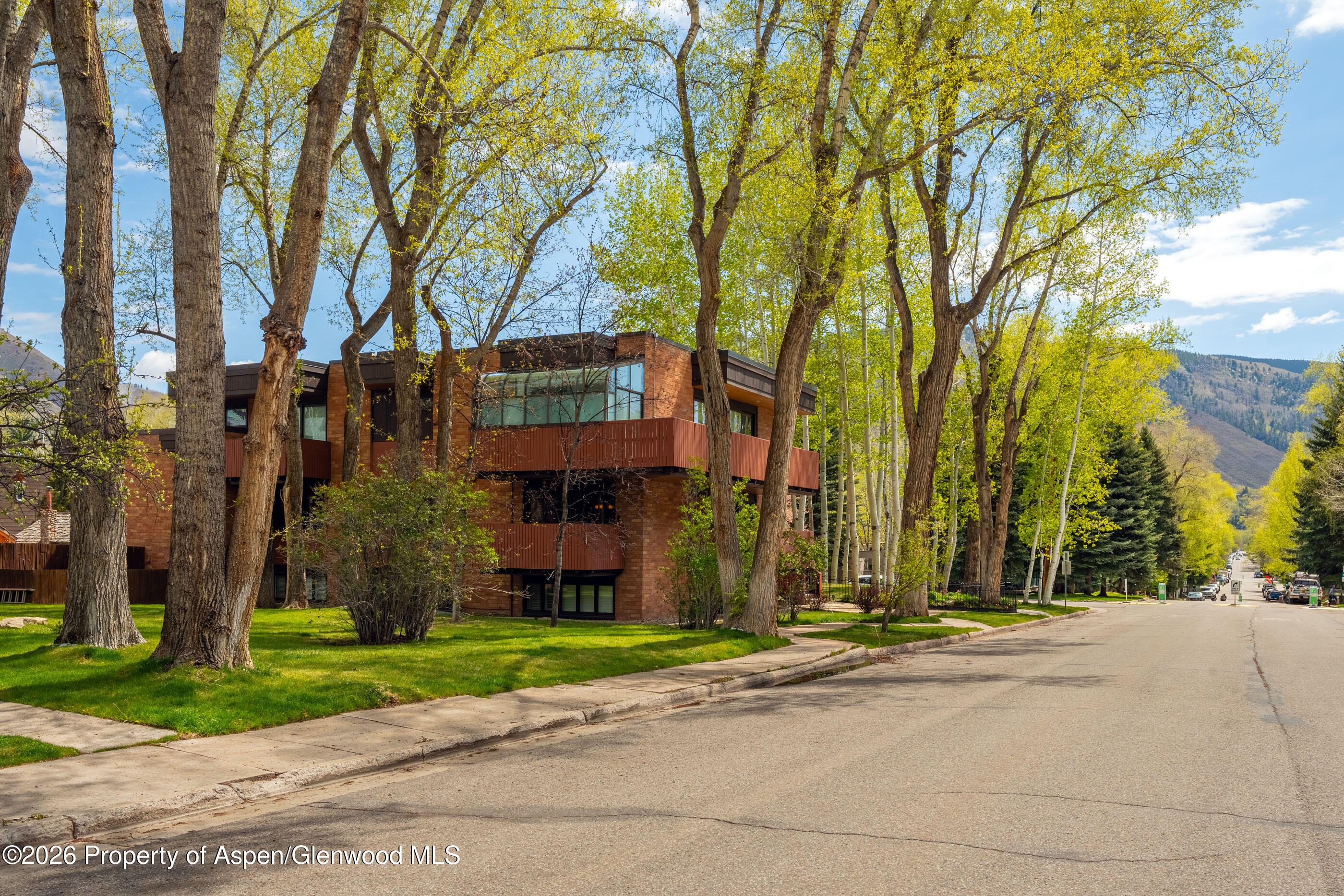400 W Hopkins Avenue Aspen CO 81611