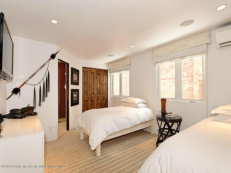 805 E Cooper Aspen CO 81611