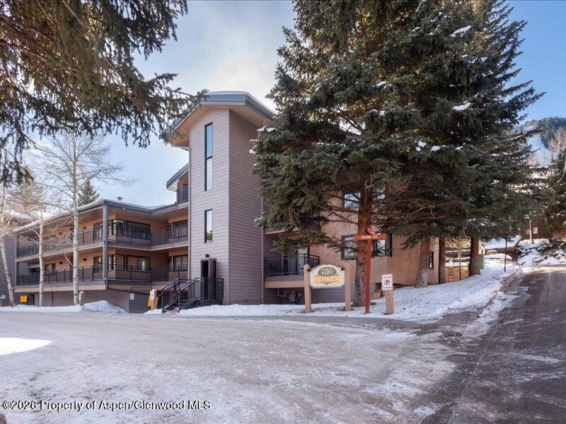 Aspen CO, 700 S Monarch Street, Unit 107