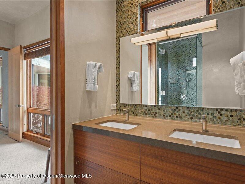 975 S Starwood Aspen CO 81611