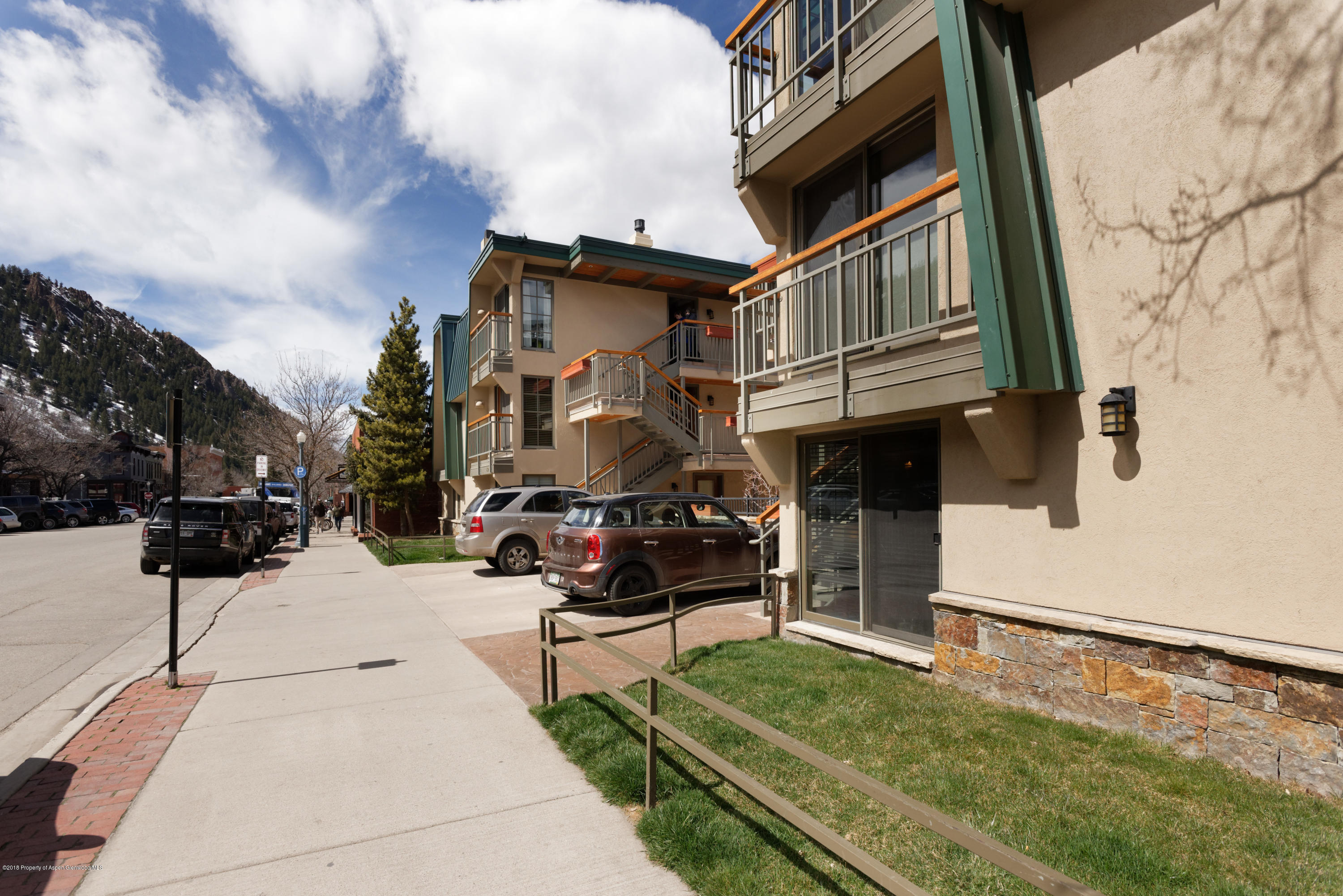 630 E Cooper Aspen CO 81611