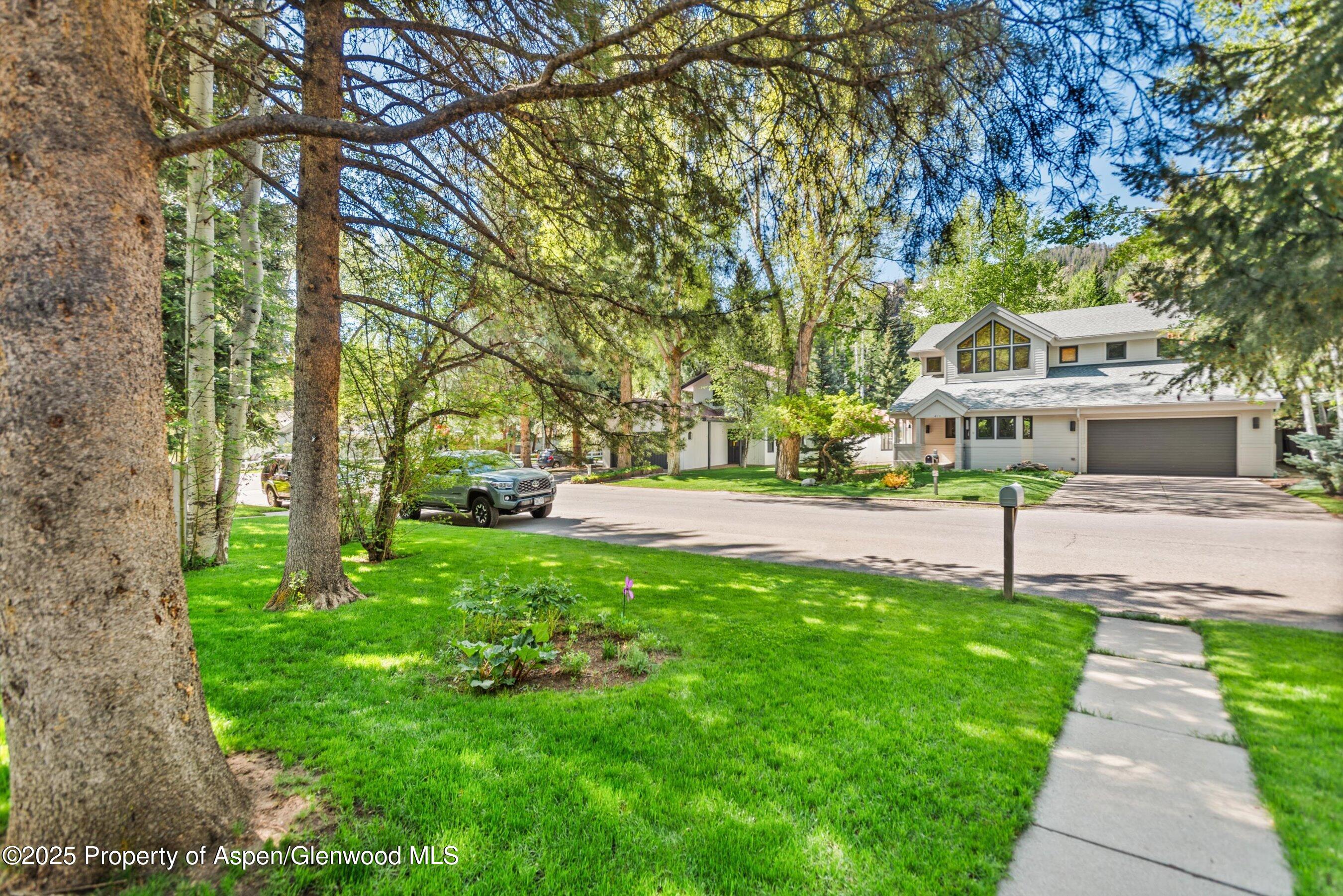 406 W Smuggler Street Aspen CO 81611