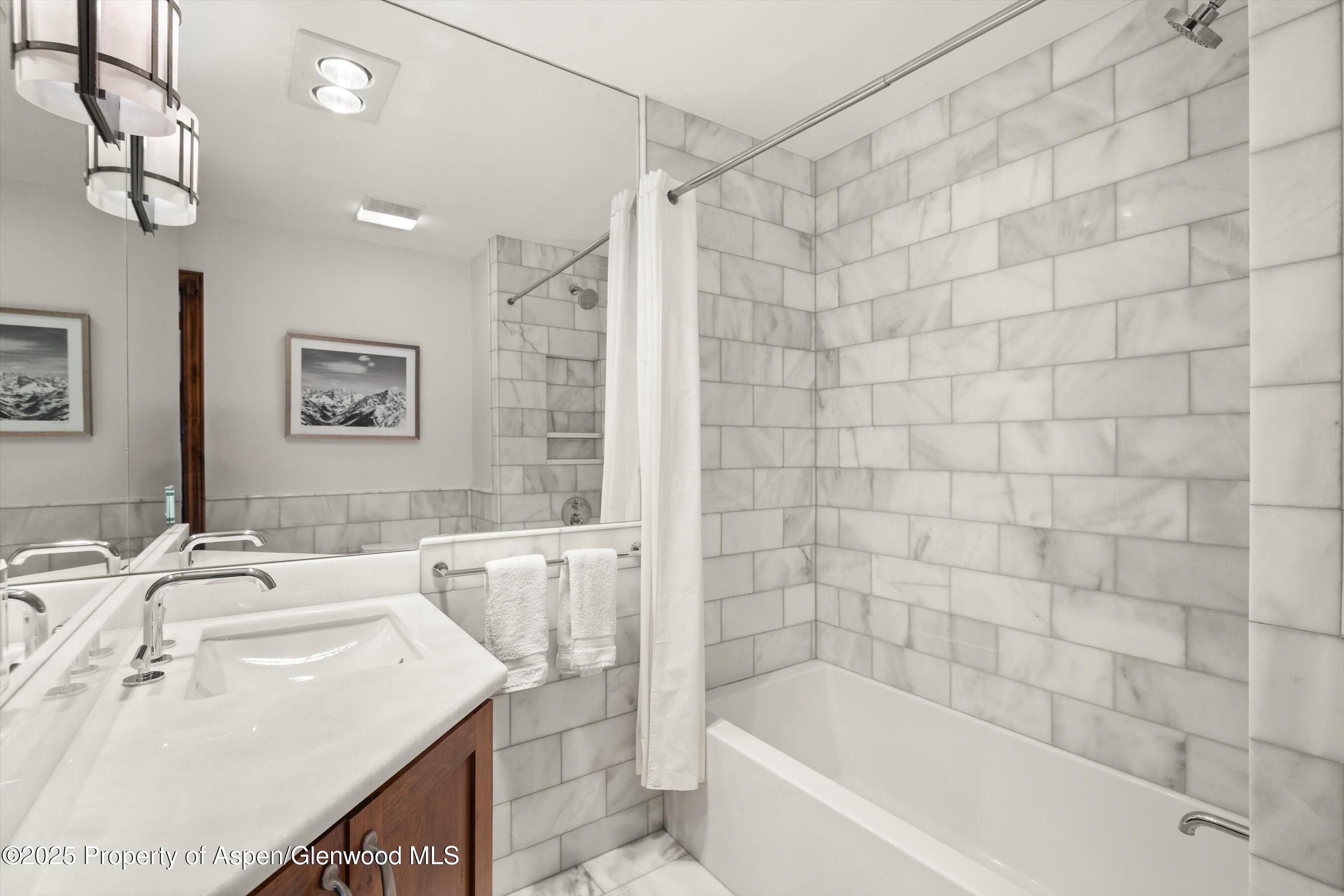 725 E Main Street Aspen CO 81611