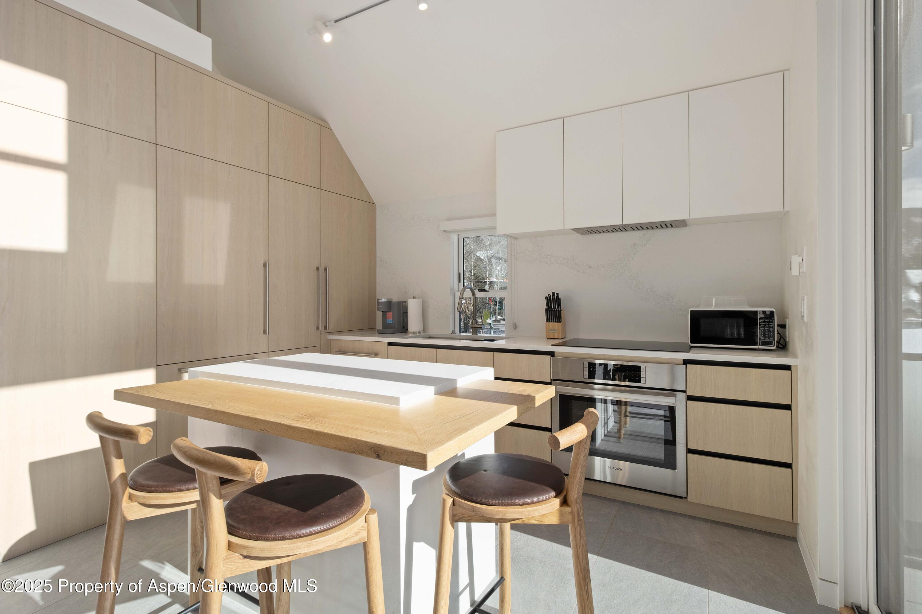 211 W Main Street Aspen CO 81611