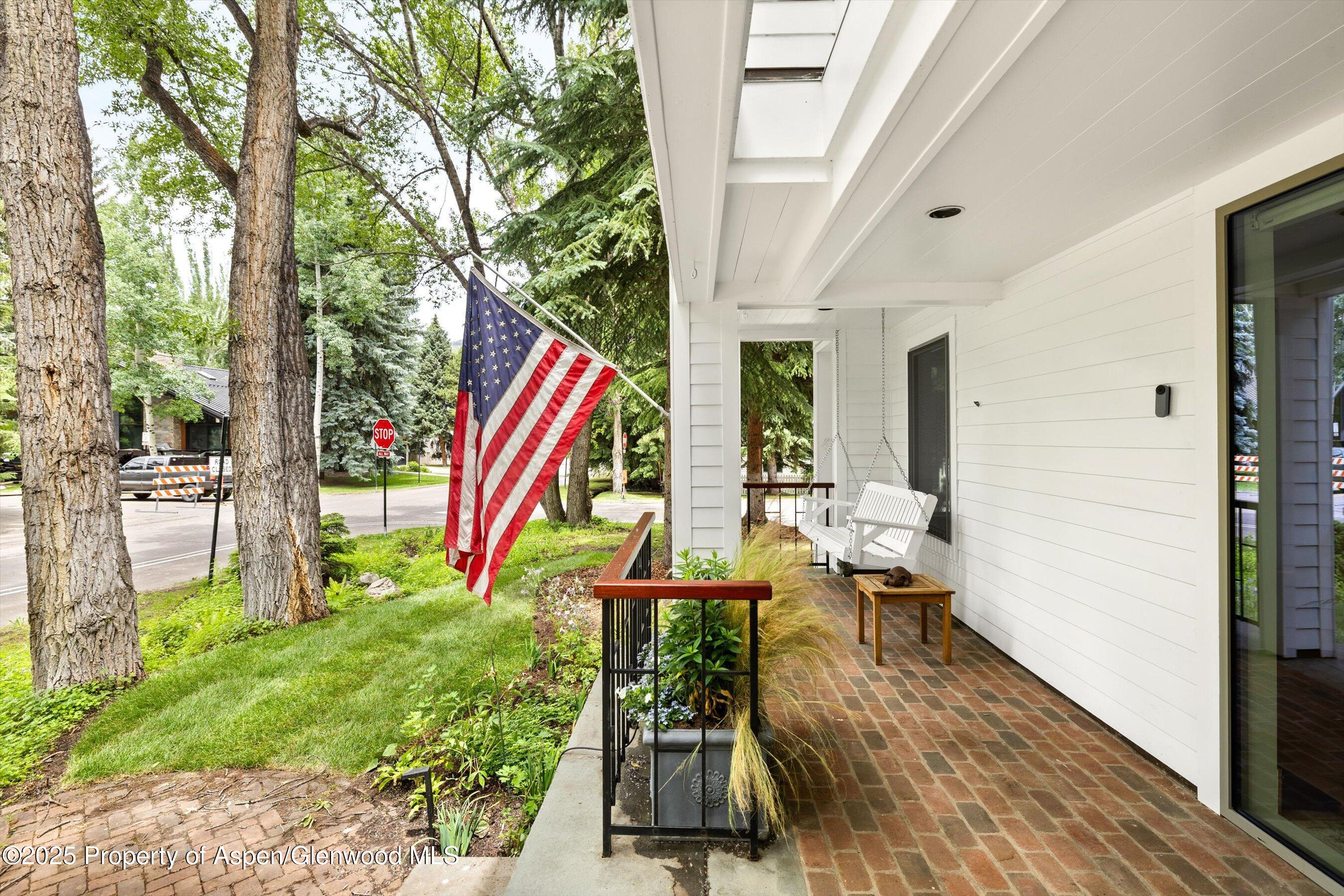 437 W Smuggler Street Aspen CO 81611