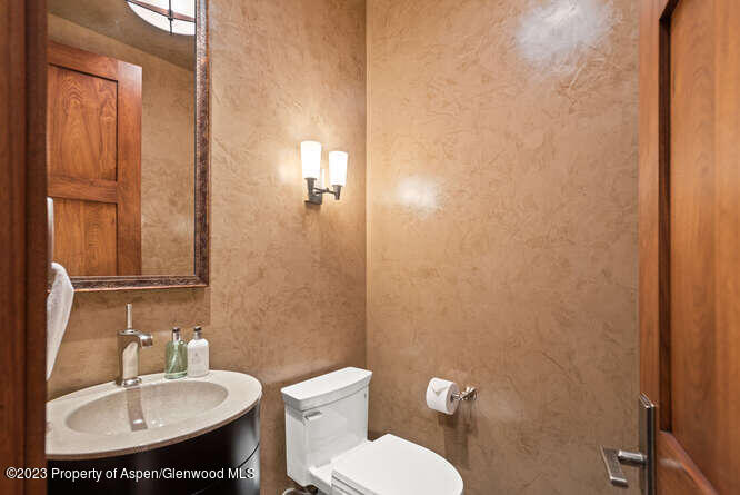 719 E Hopkins Avenue Aspen CO 81611