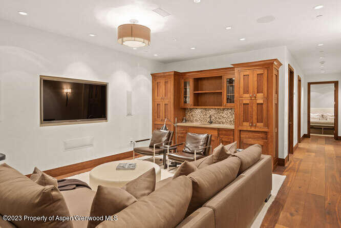 719 E Hopkins Avenue Aspen CO 81611