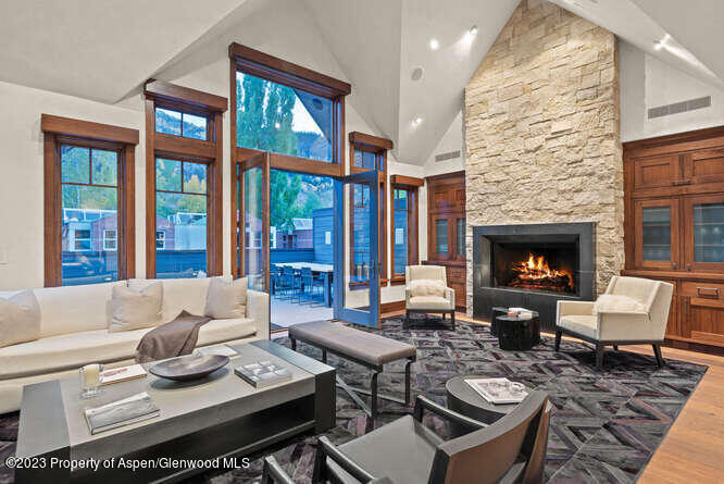 719 E Hopkins Avenue Aspen CO 81611