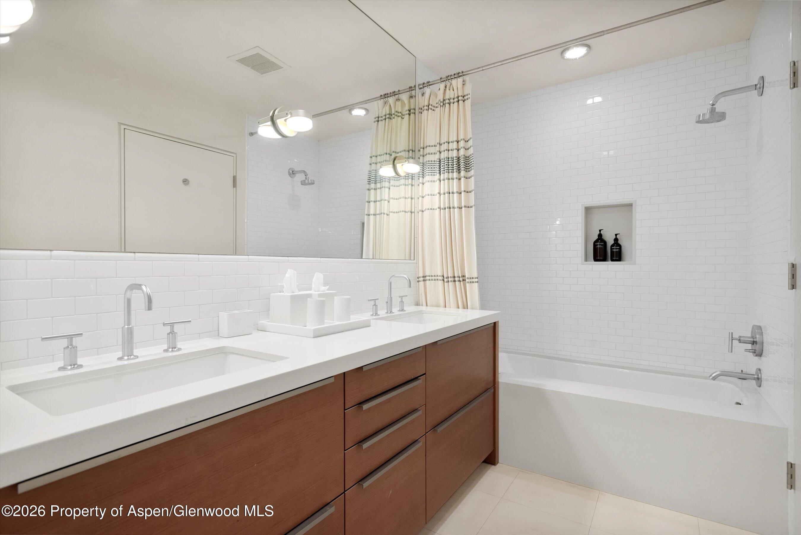 629 W Smuggler Street Aspen CO 81611