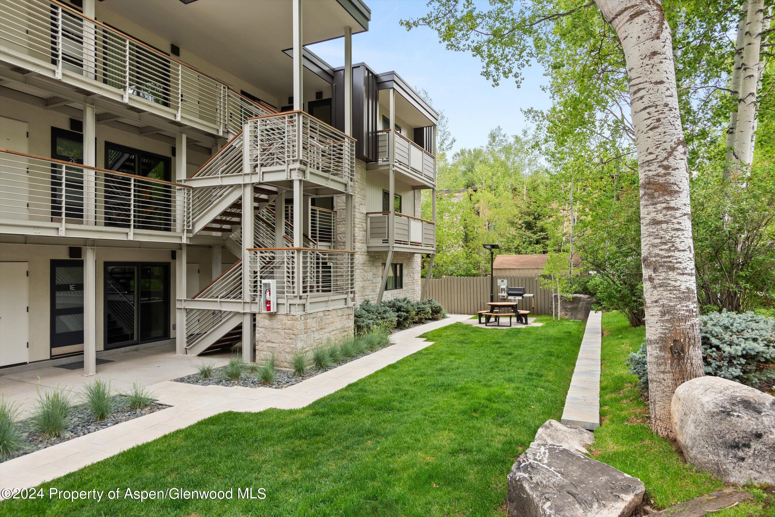 100 E Dean Street Aspen CO 81611