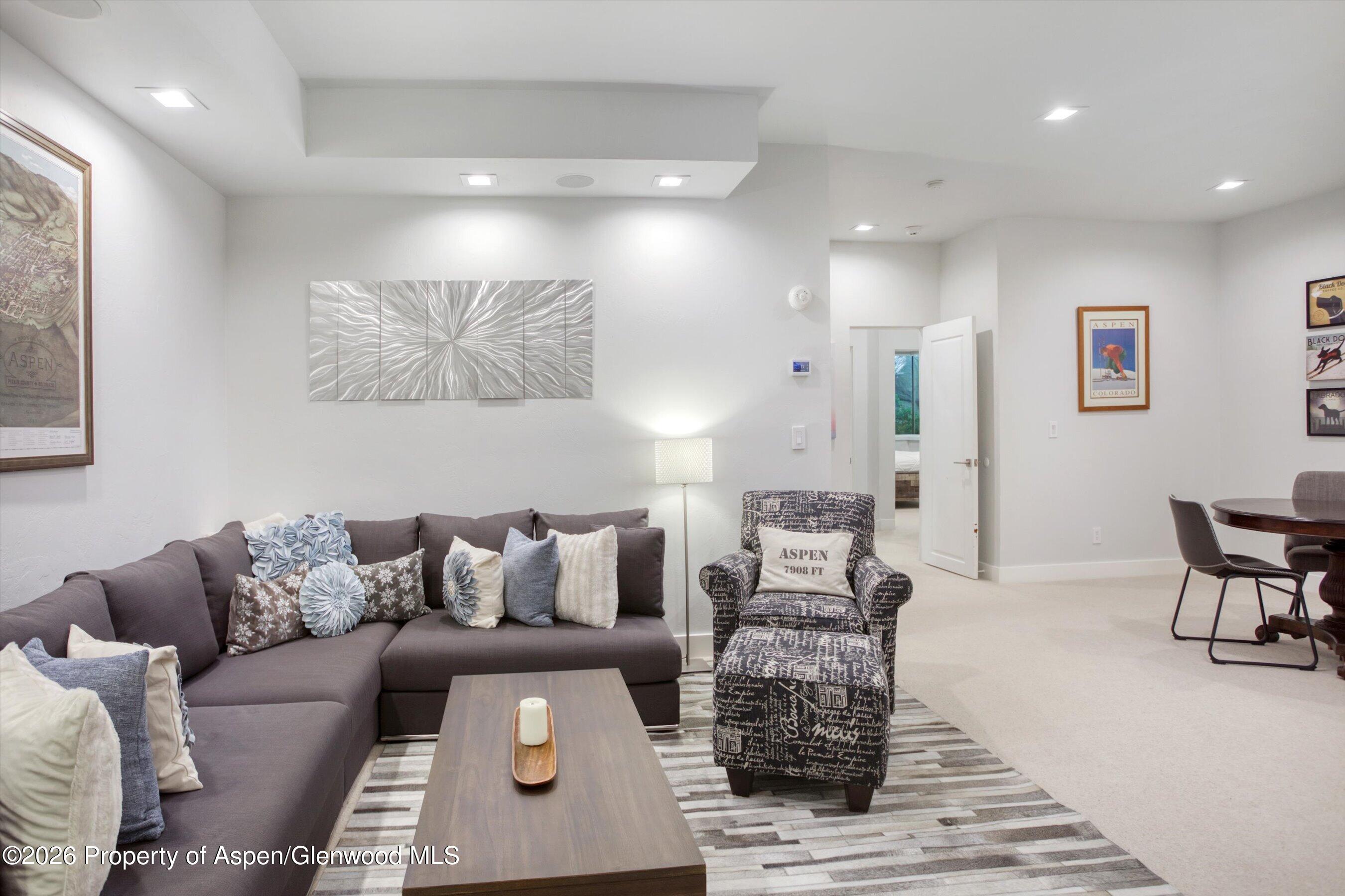 736 W Smuggler Street Aspen CO 81611