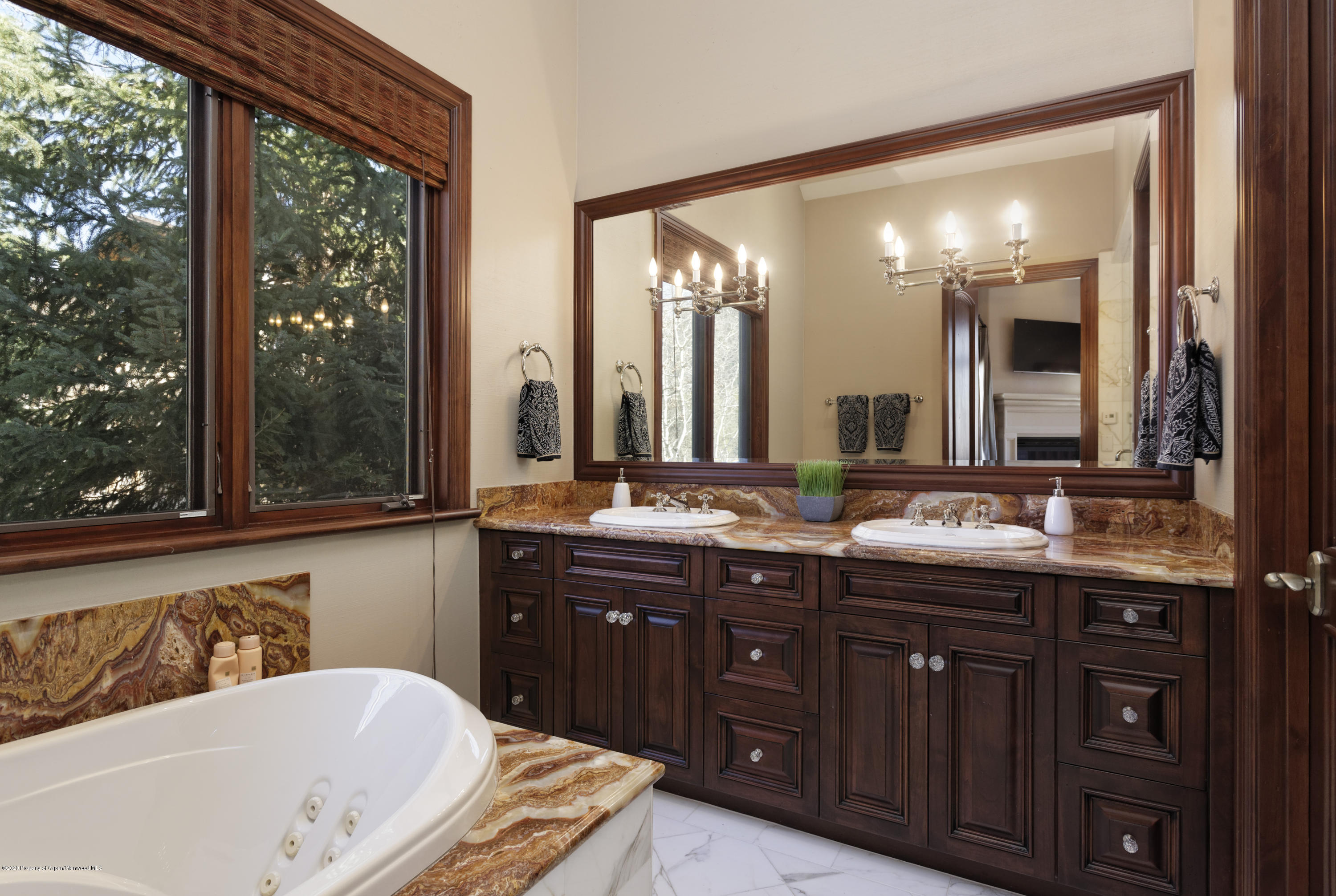 42701 Highway 82 Aspen CO 81611