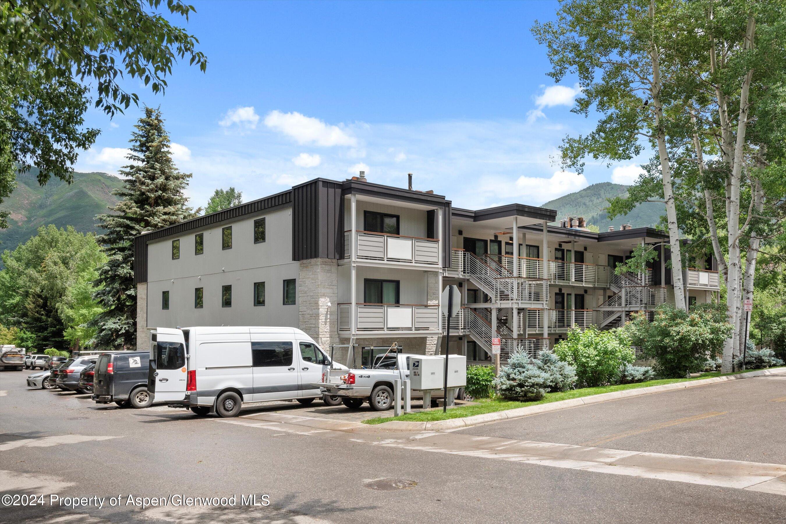 100 E Dean Street Aspen CO 81611