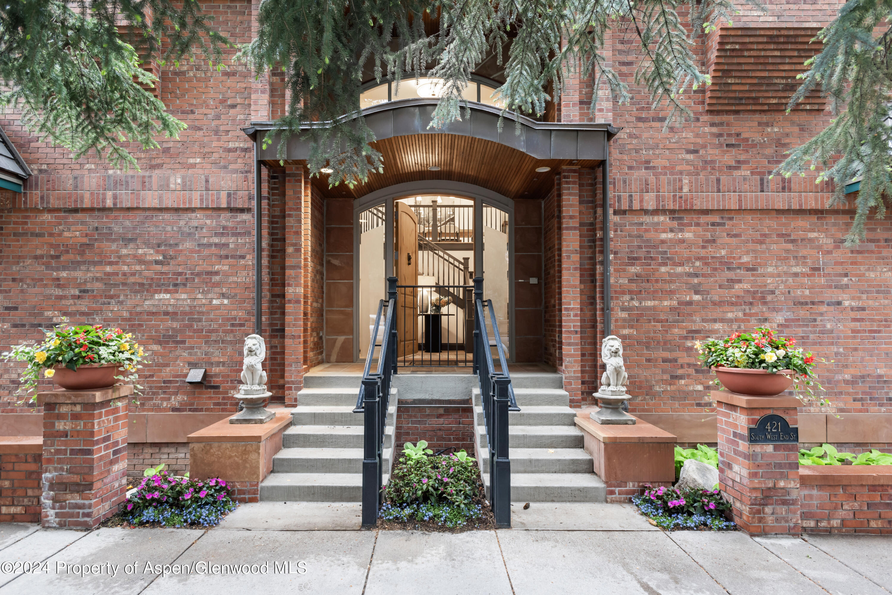 421 S West End Street Aspen CO 81611