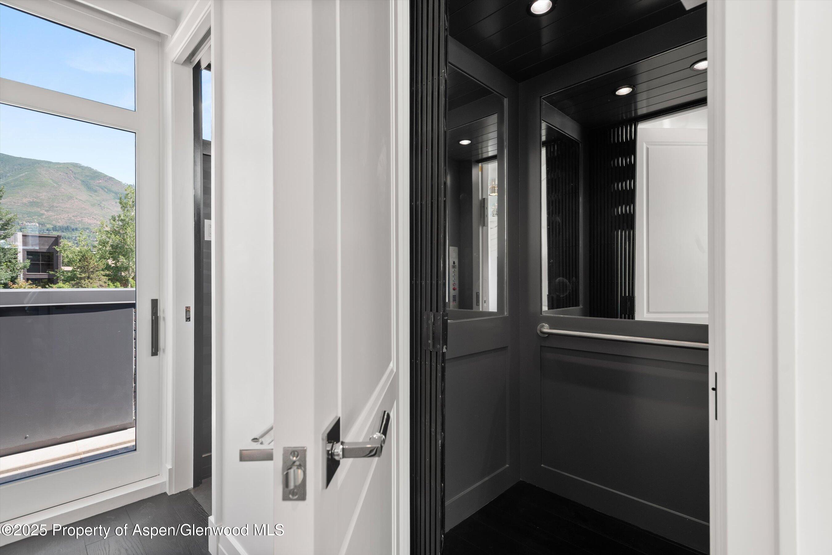 627 E Hopkins Avenue Aspen CO 81611