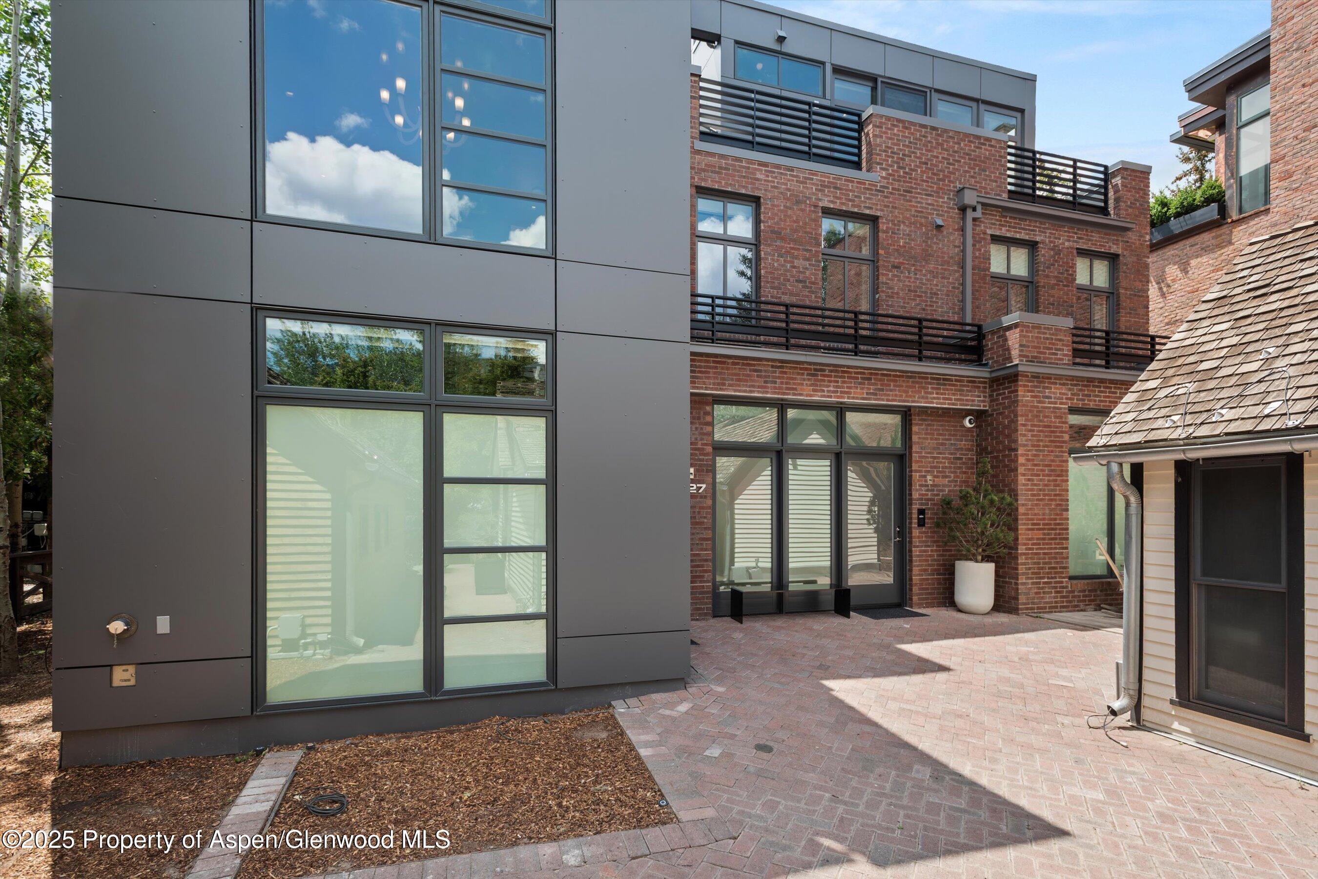 627 E Hopkins Avenue Aspen CO 81611