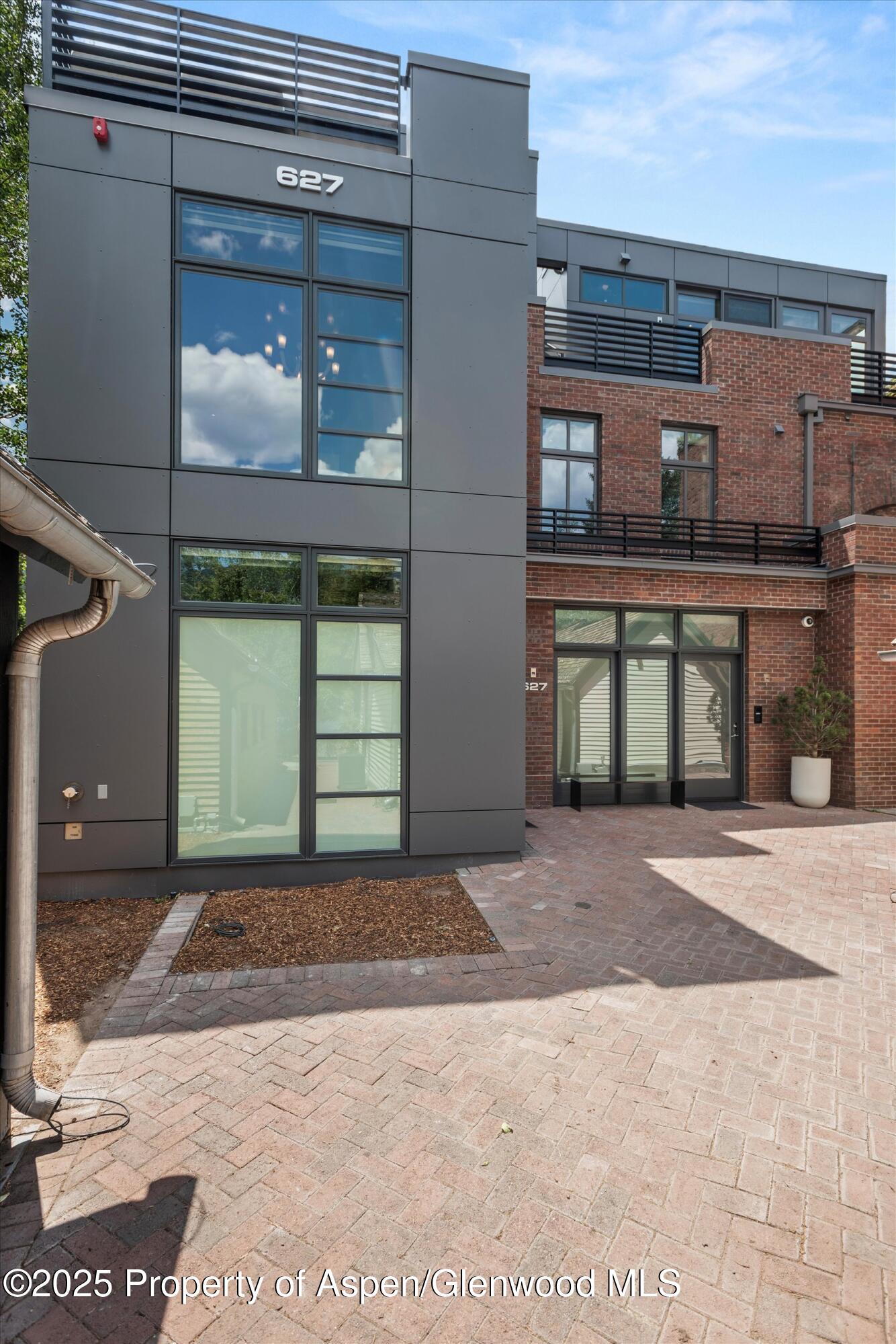 627 E Hopkins Avenue Aspen CO 81611