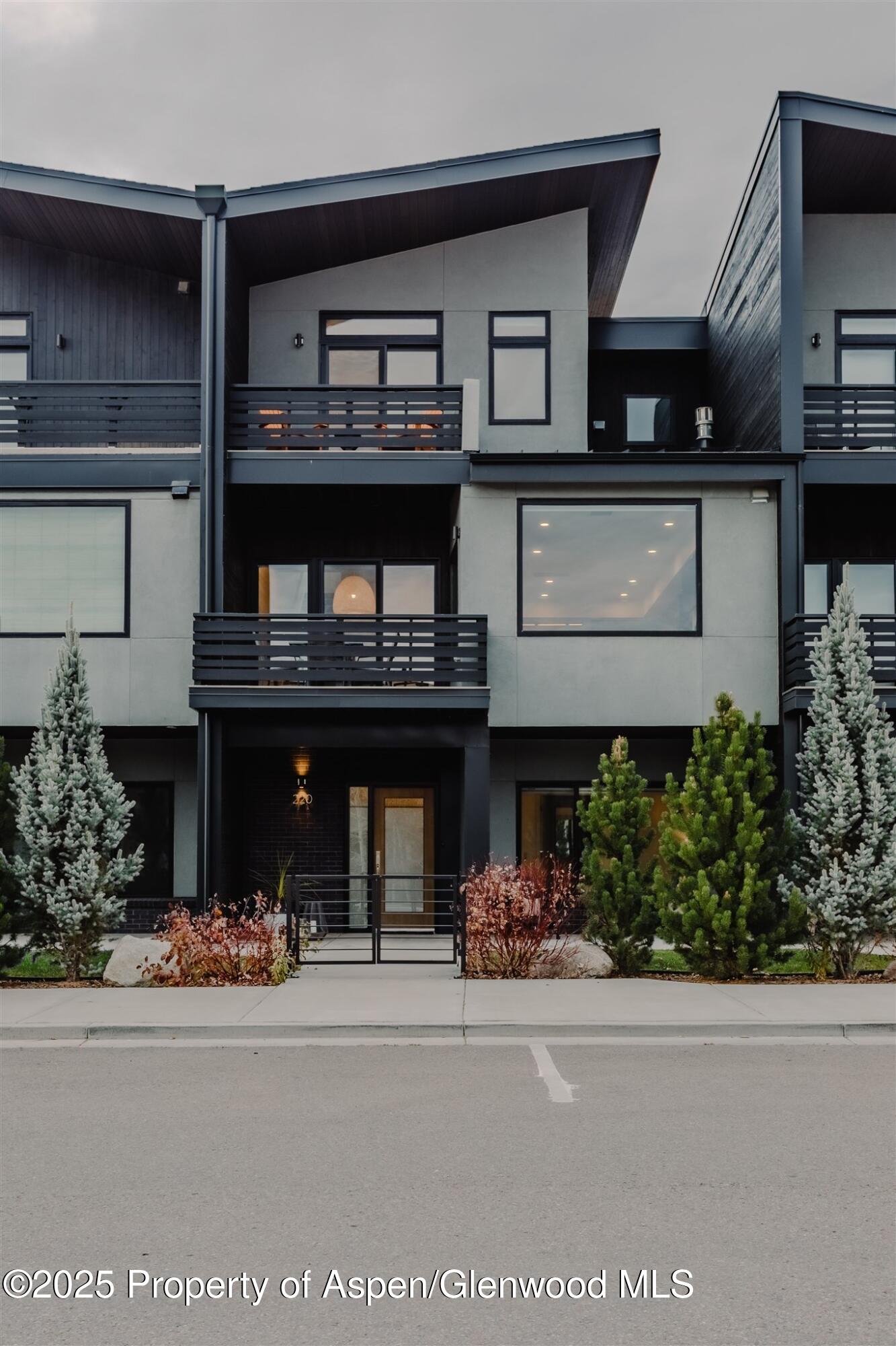 Basalt CO, 220 E Lewis Lane