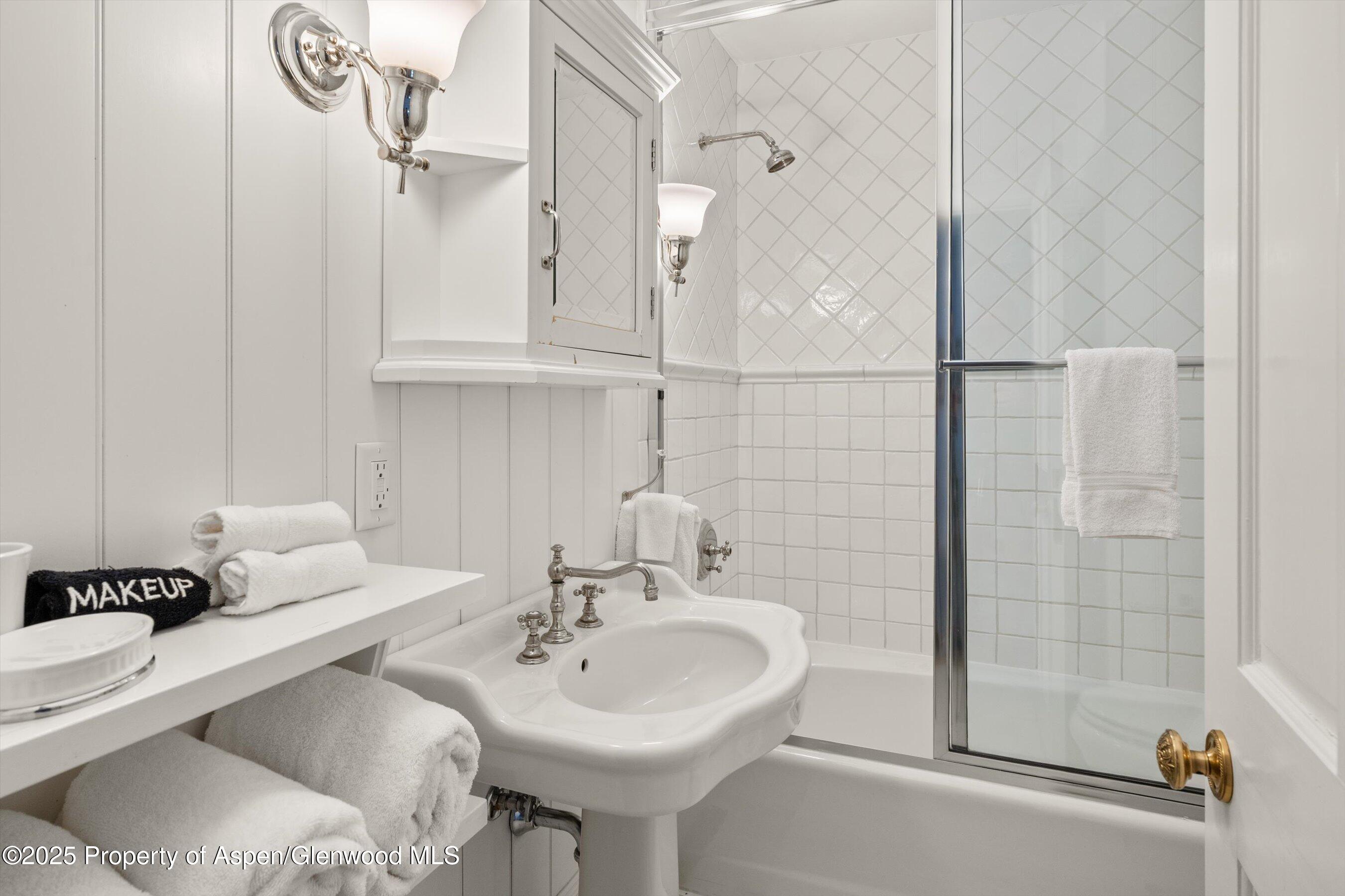 200 W Hopkins Avenue Aspen CO 81611