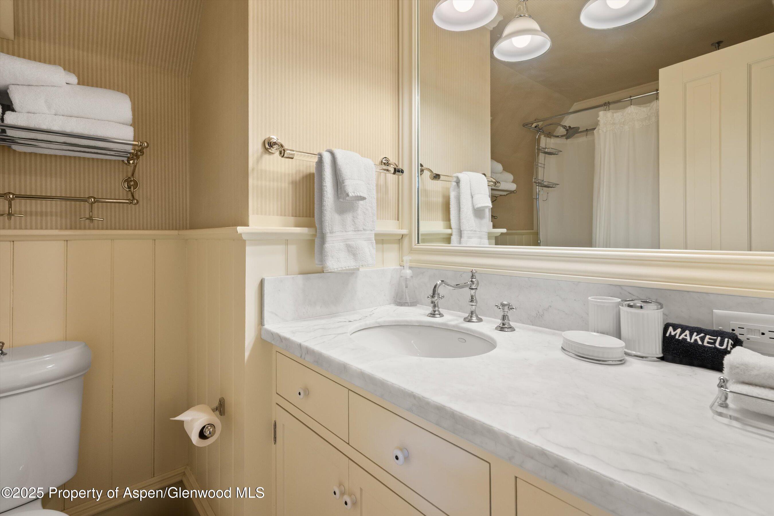 200 W Hopkins Avenue Aspen CO 81611