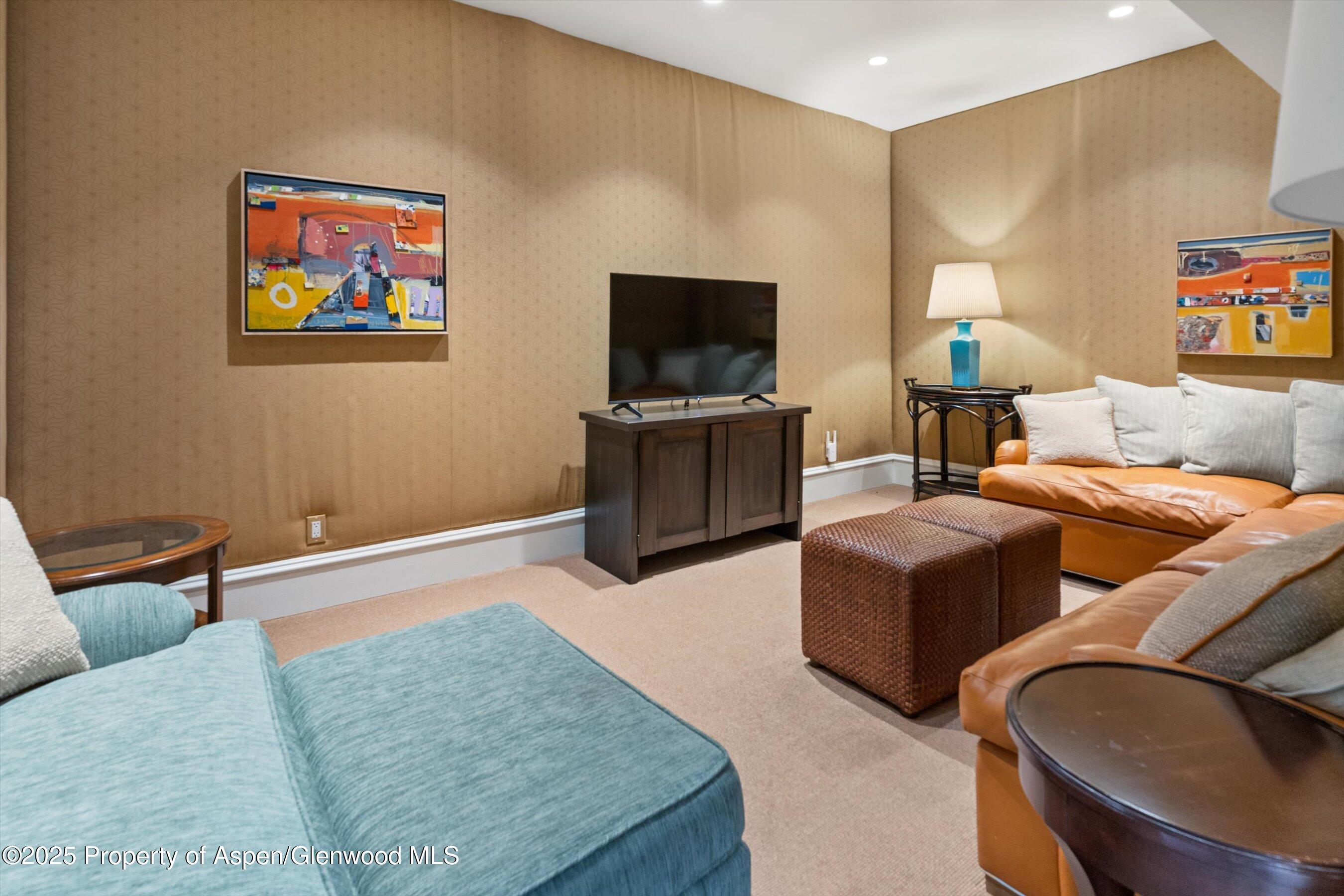 200 W Hopkins Avenue Aspen CO 81611