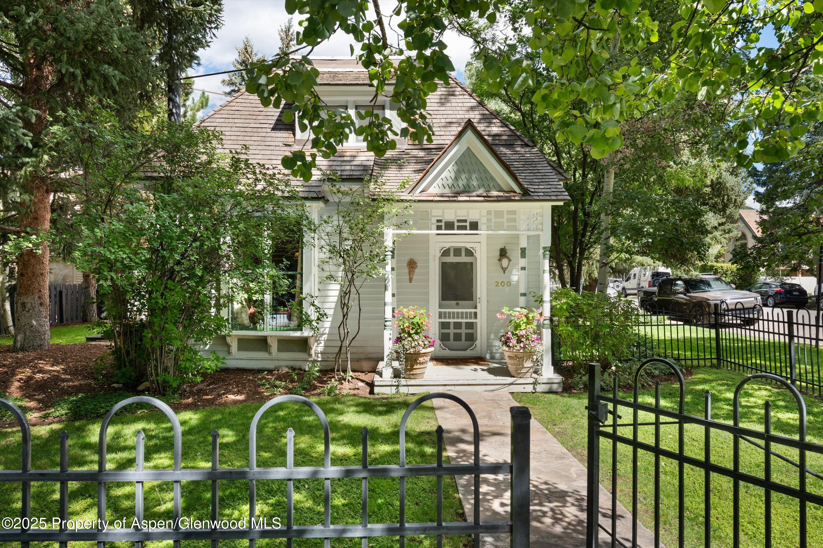 200 W Hopkins Avenue Aspen CO 81611