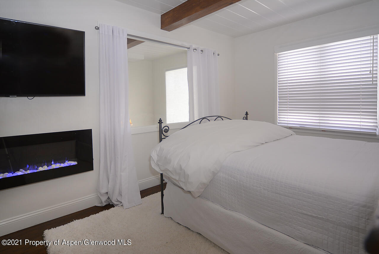 1024 E Cooper Aspen CO 81611